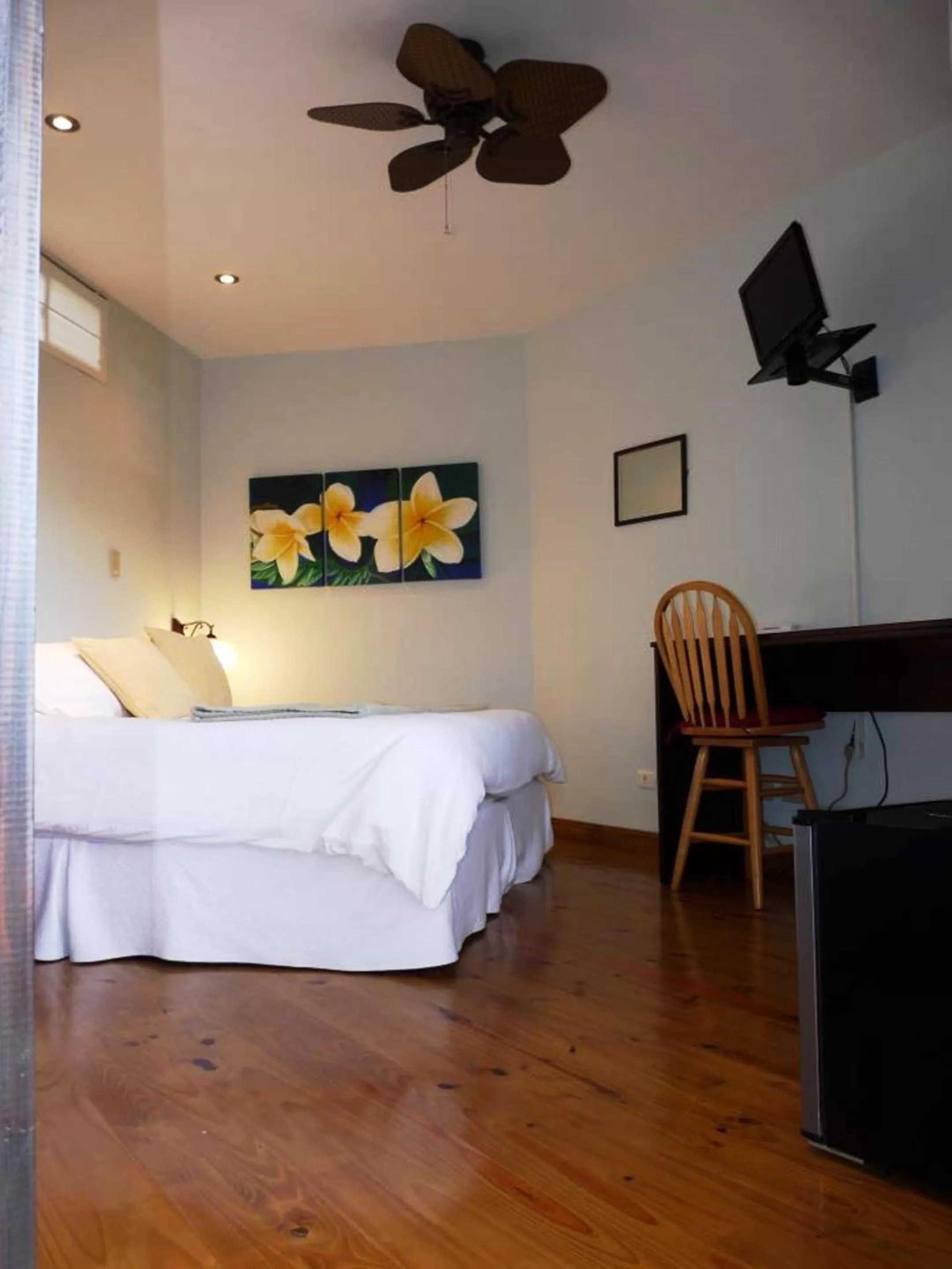 Photo of the whole room, Bed in Out of Bounds Boutique Hotel