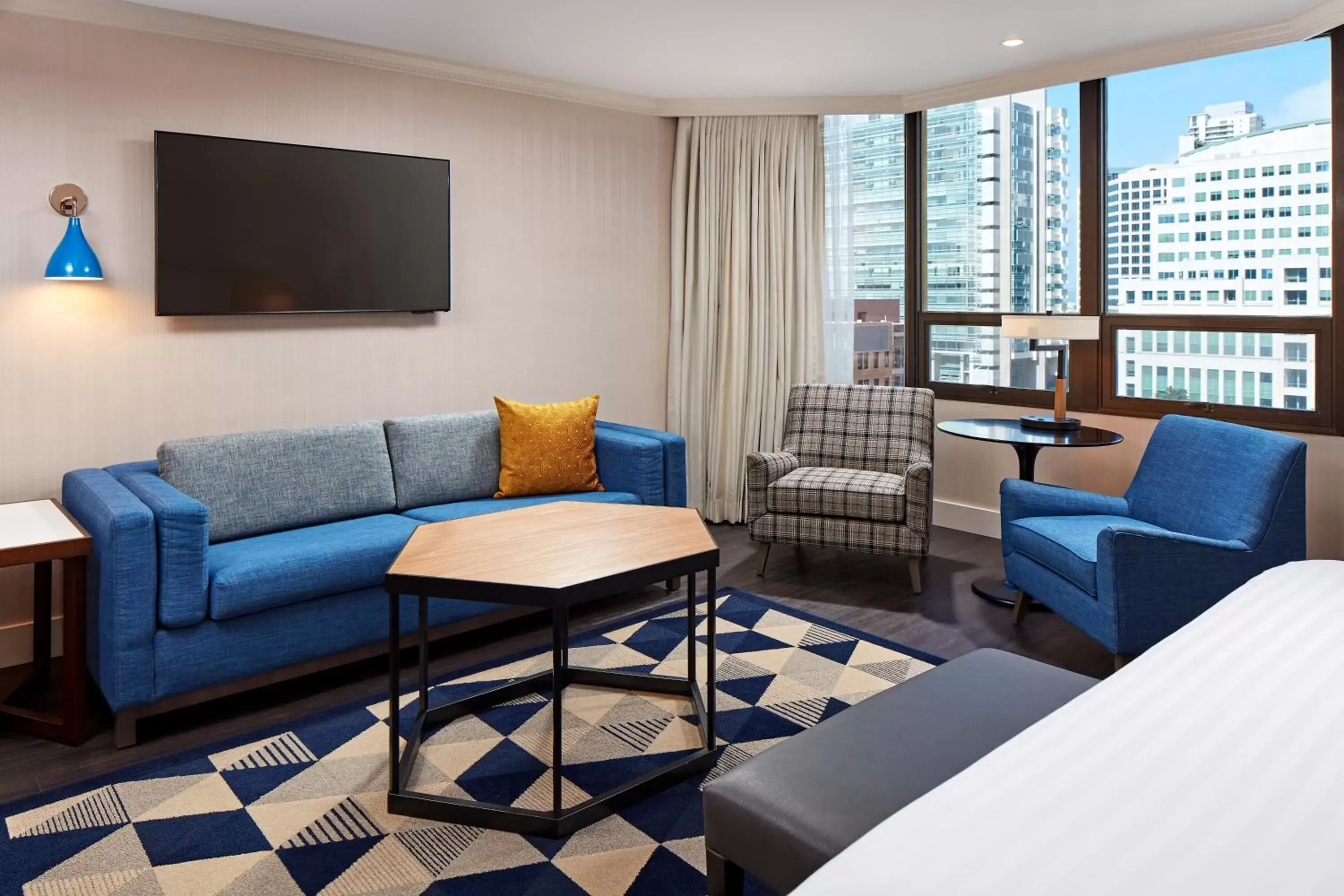 Primo King Room in The Bristol Hotel San Diego Primo King Room in The Bristol Hotel San Diego