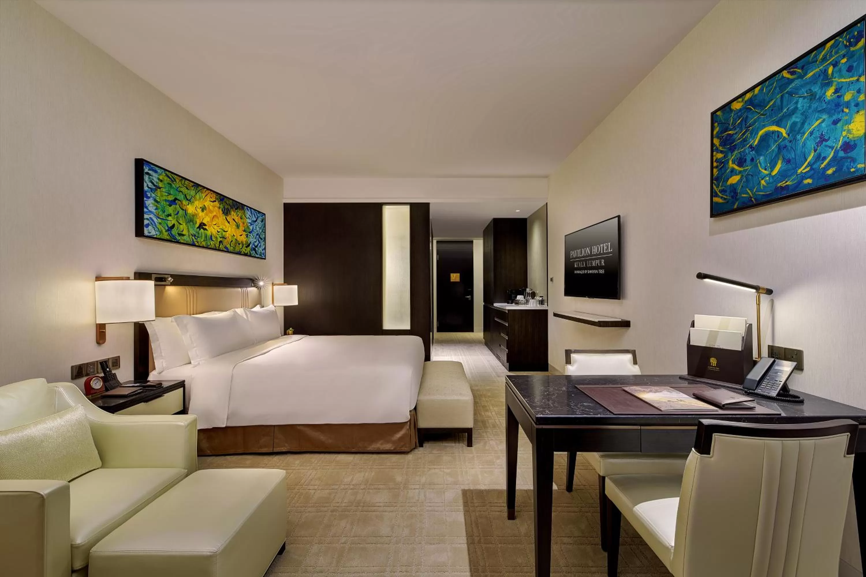 TV and multimedia, Bed in Pavilion Hotel Kuala Lumpur Managed by Banyan Tree