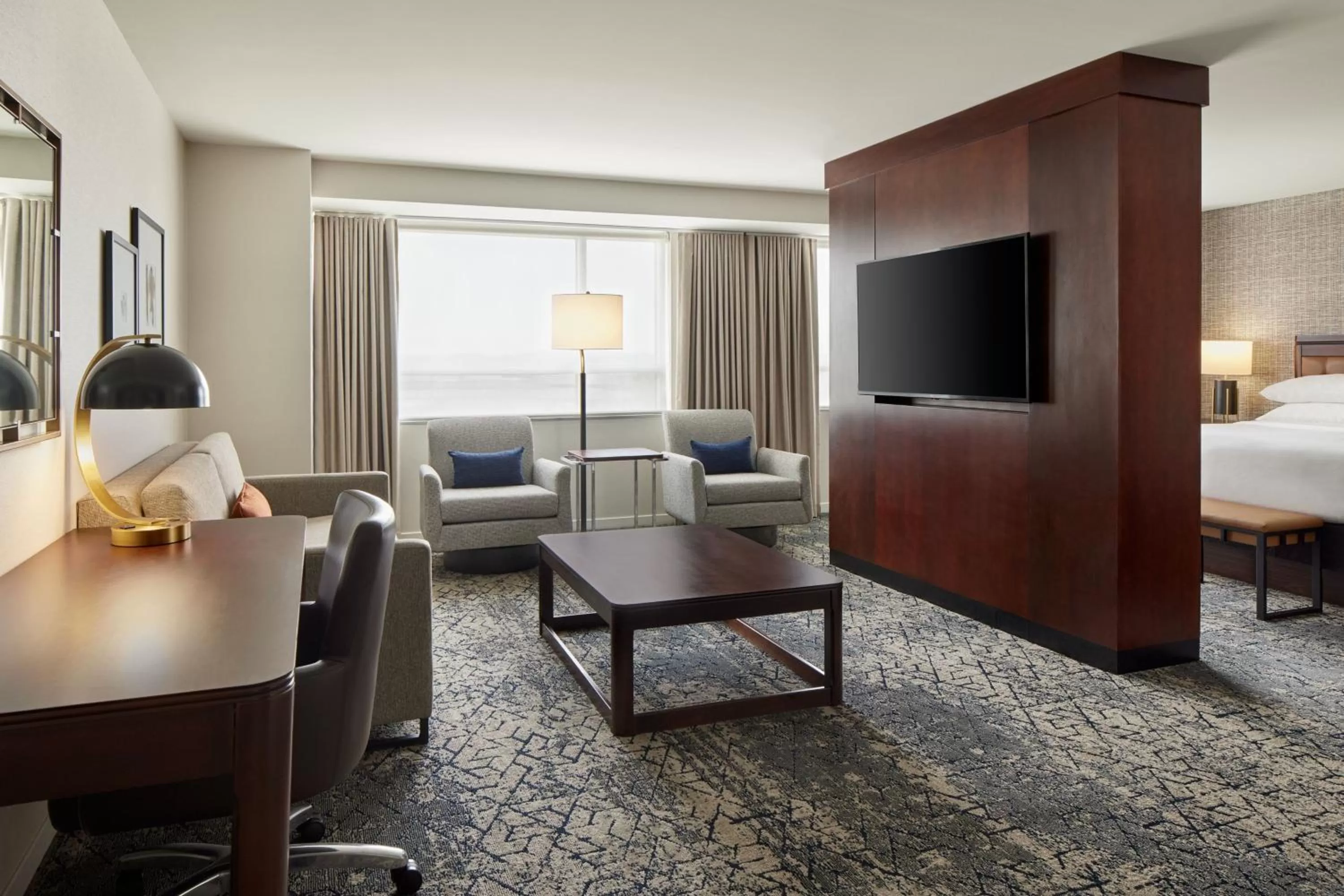 Photo of the whole room, Bed in Sheraton Valley Forge King of Prussia