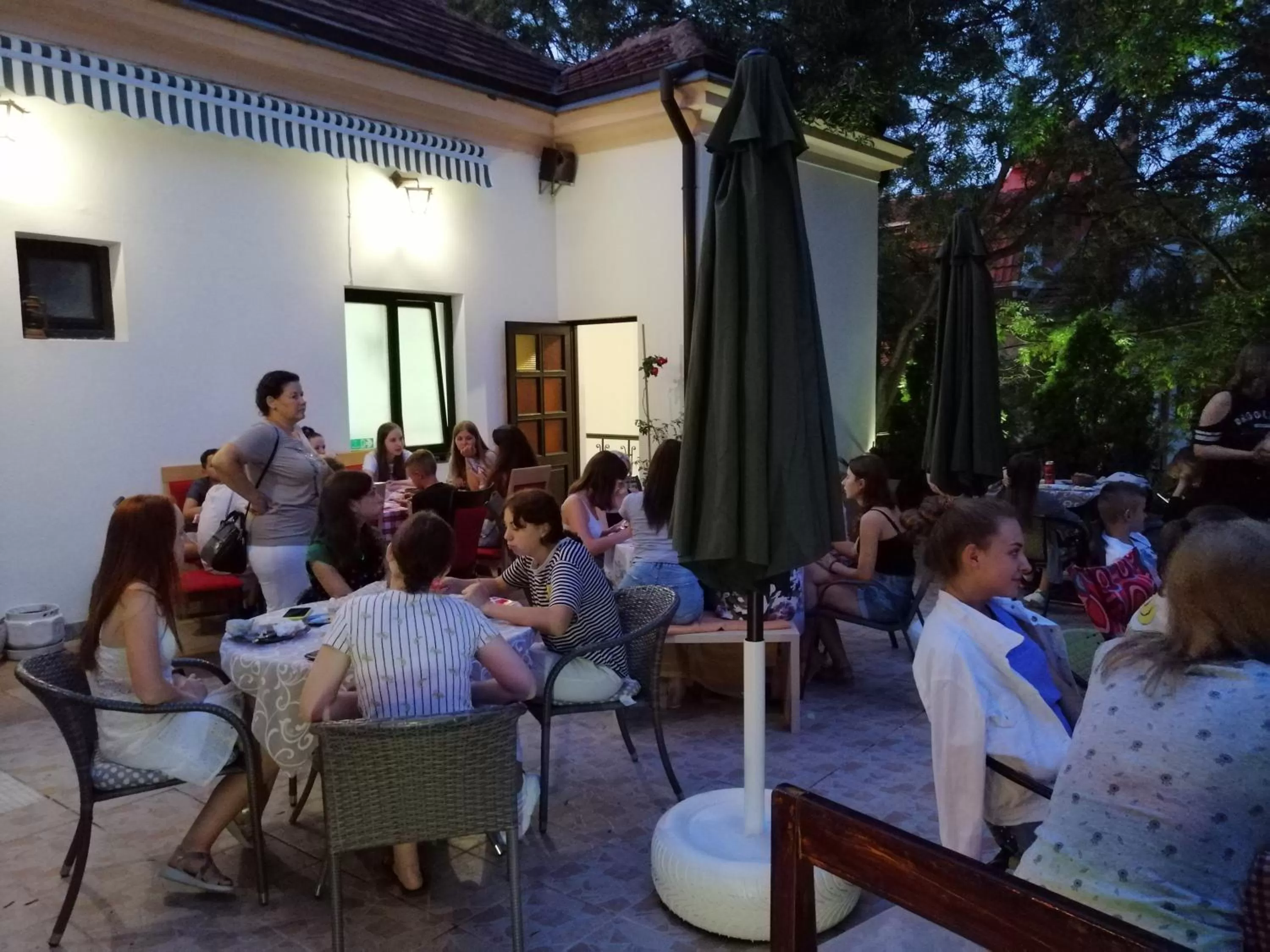 Activities, Restaurant/Places to Eat in Guest House GOLDEN COIN