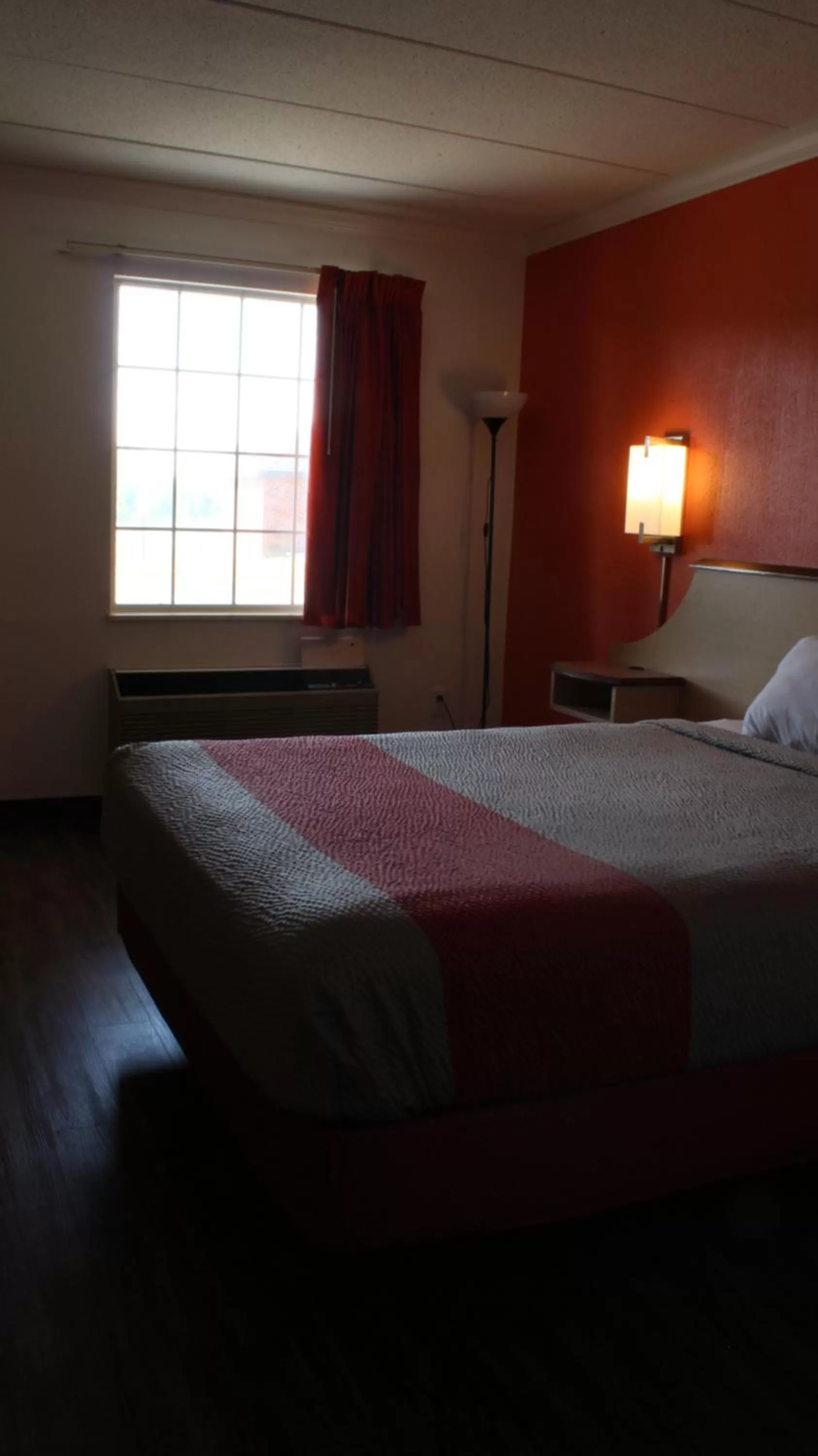 Bedroom, Bed in Motel 6-Dayton, OH