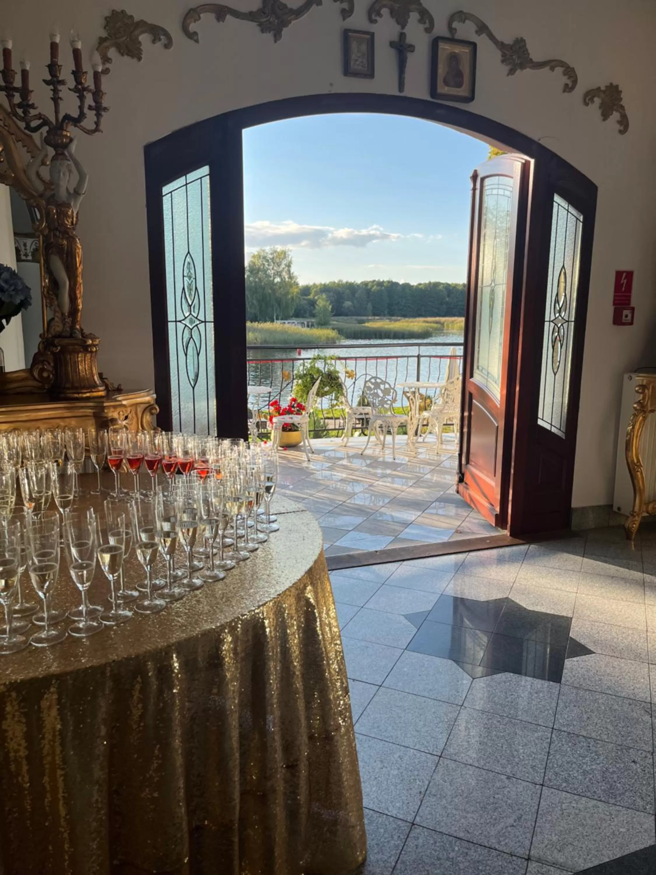 Pałac na wodzie Falkowski Medical & SPA & Conference