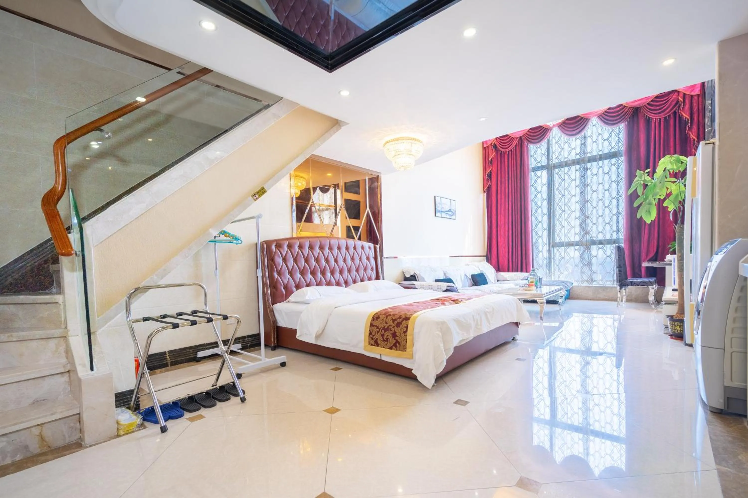 Photo of the whole room, Bed in Guangzhou Hakka Apartment Beijing Road