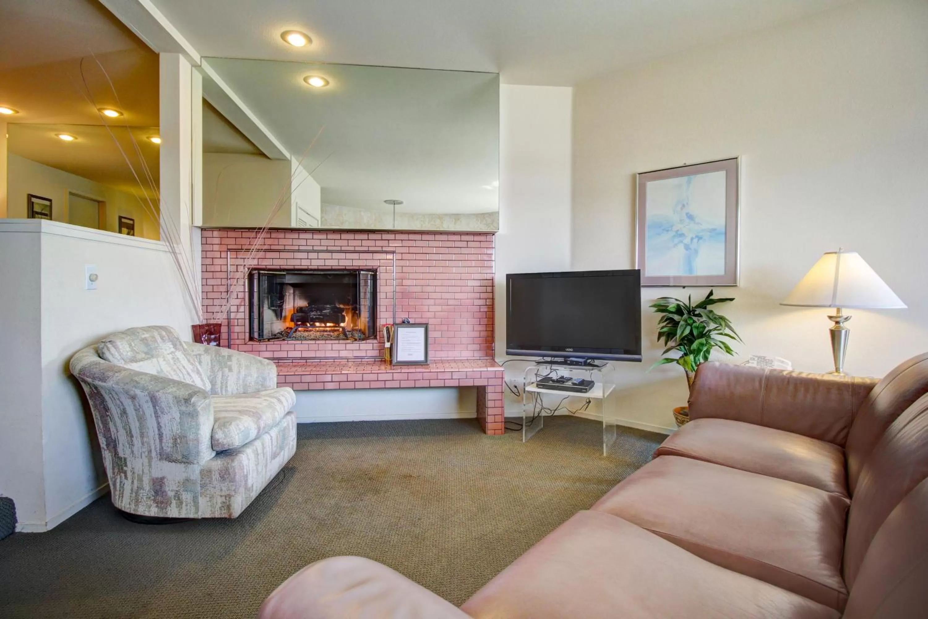 Living room, Seating Area in Baywood Inn Bed & Breakfast