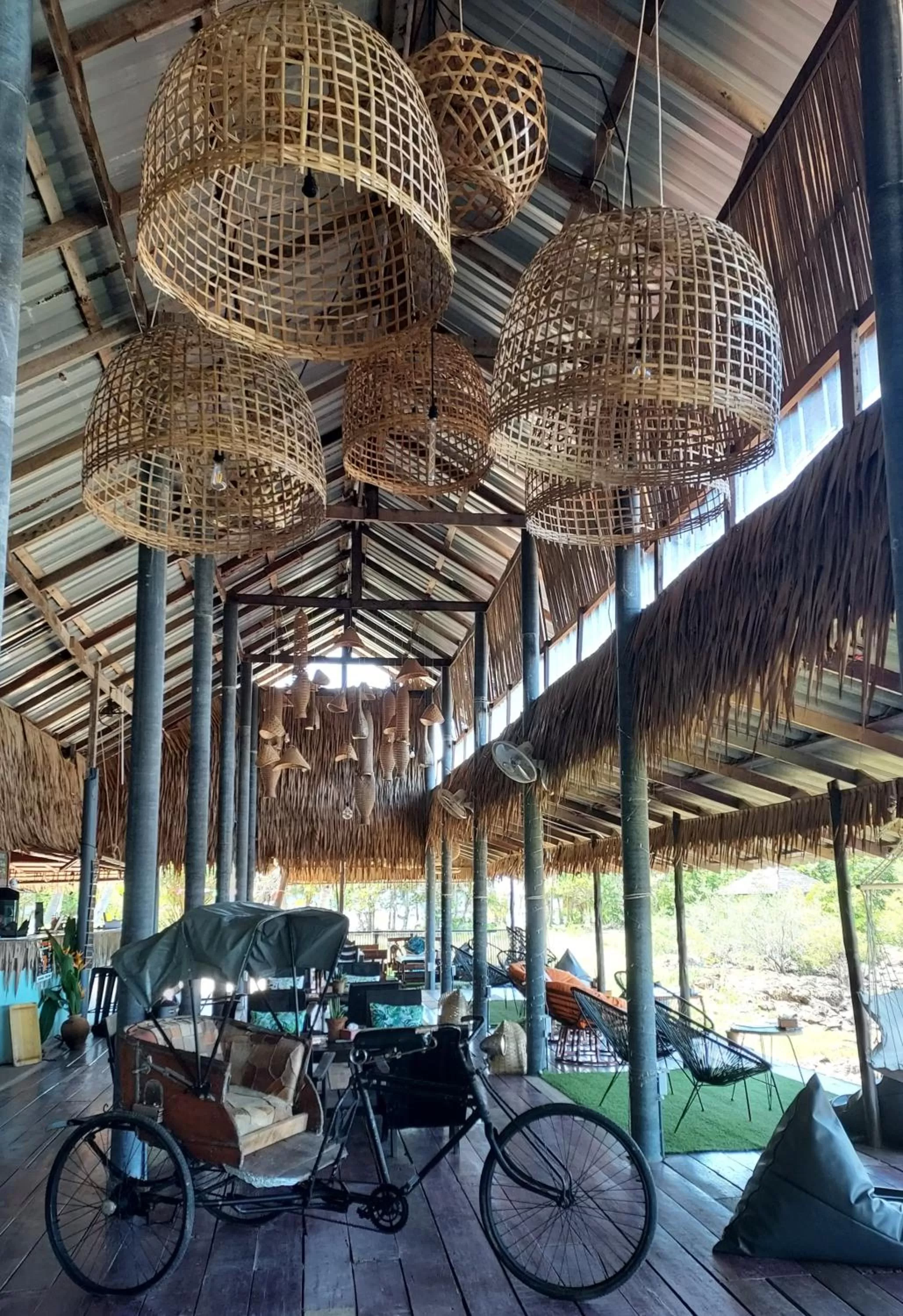 Restaurant/places to eat in Cliff Cottage