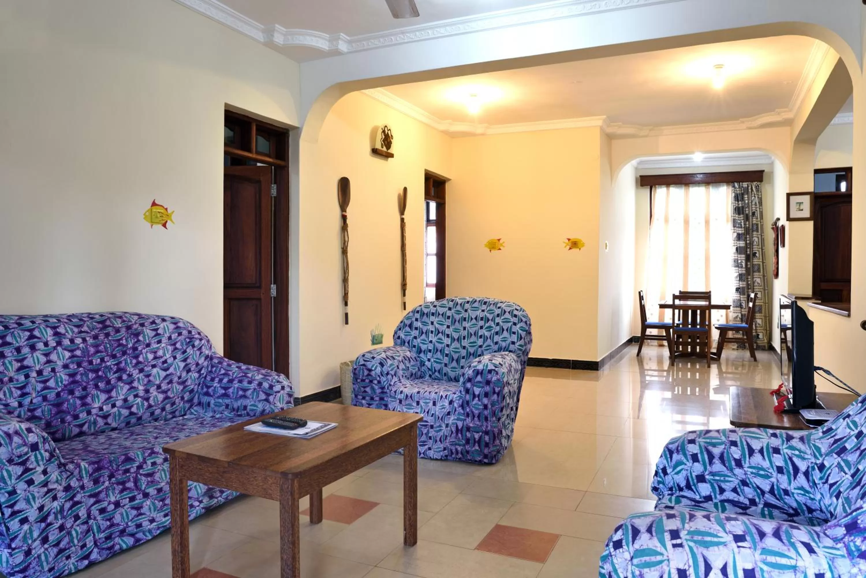 Seating area in Mnarani Beach Cottages