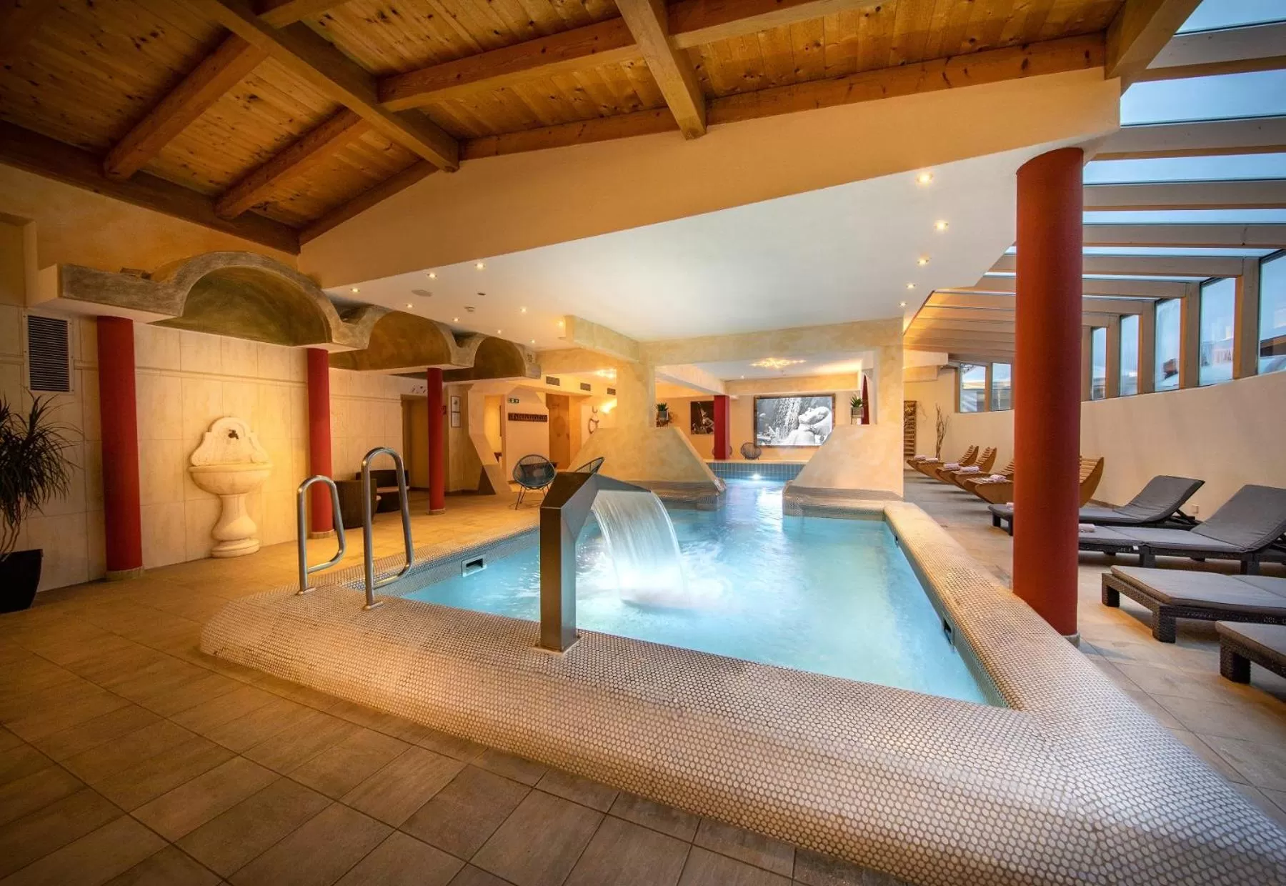 Spa and wellness centre/facilities in VÖTTER'S HOTEL in Kaprun am Kitzsteinhorn - Skibus direkt