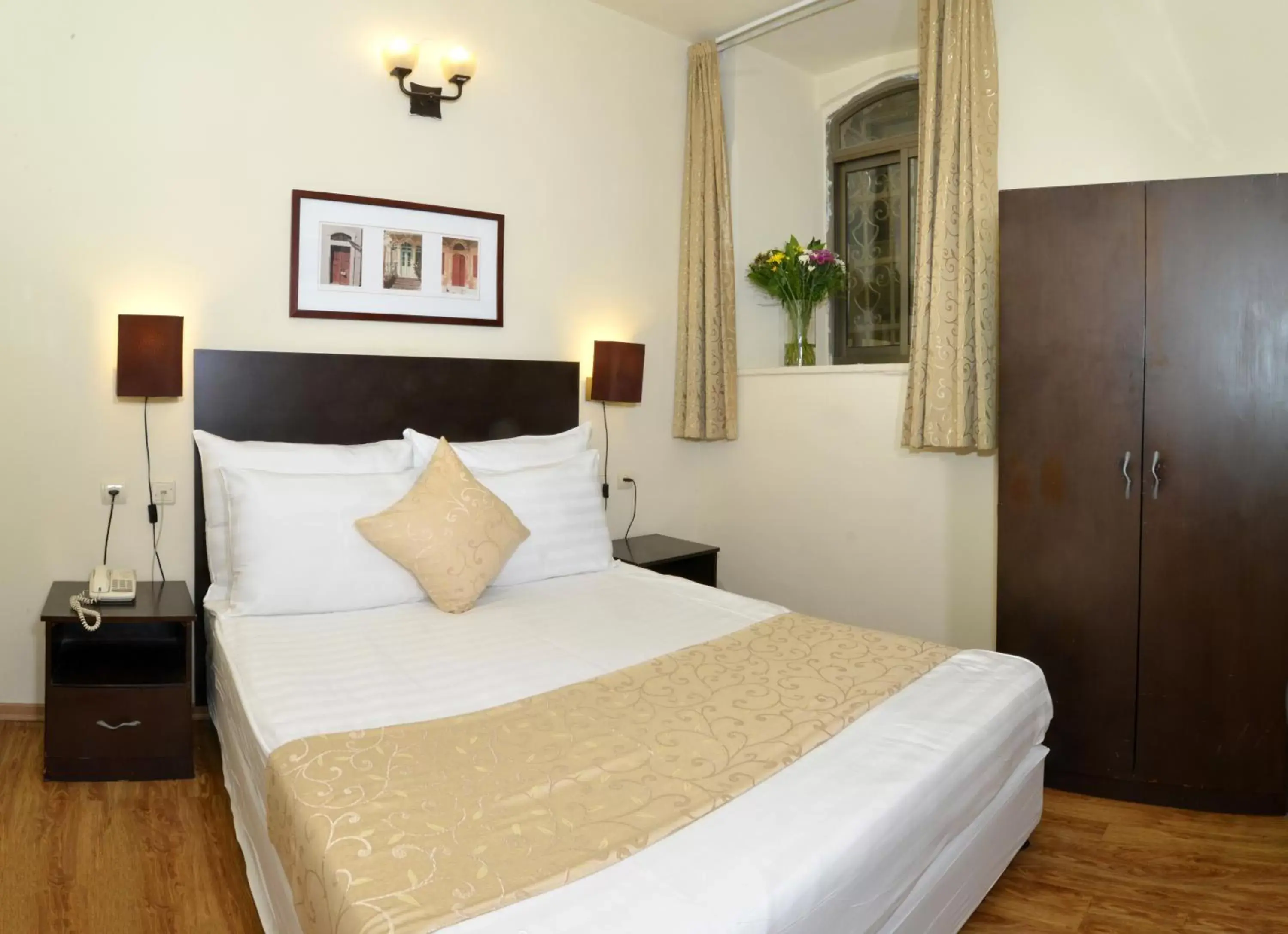 Economy Single Room - Lower Ground Floor in The Little House In Bakah Economy Single Room - Lower Ground Floor in The Little House In Bakah