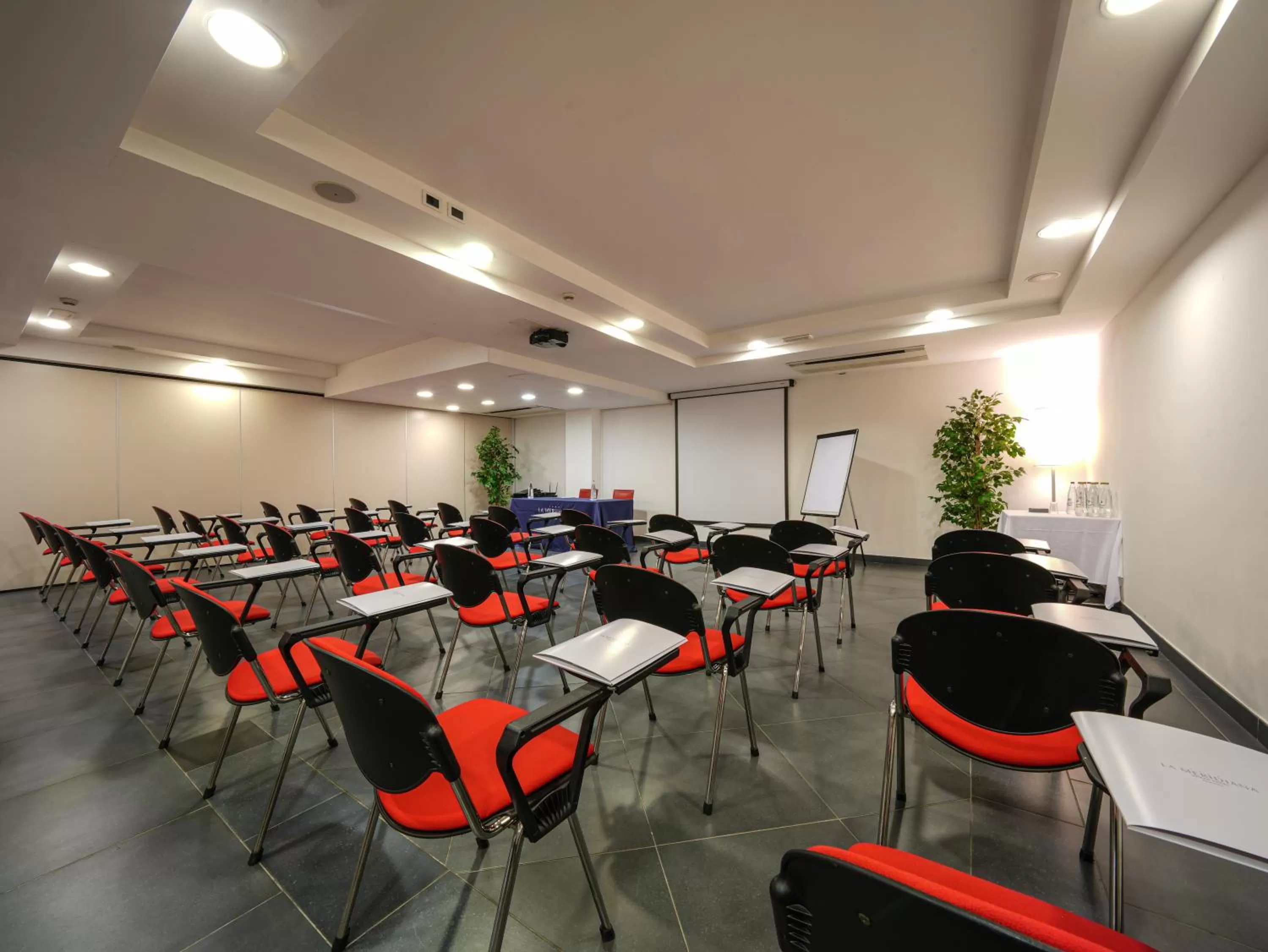 La Meridiana Bleisure Hotel