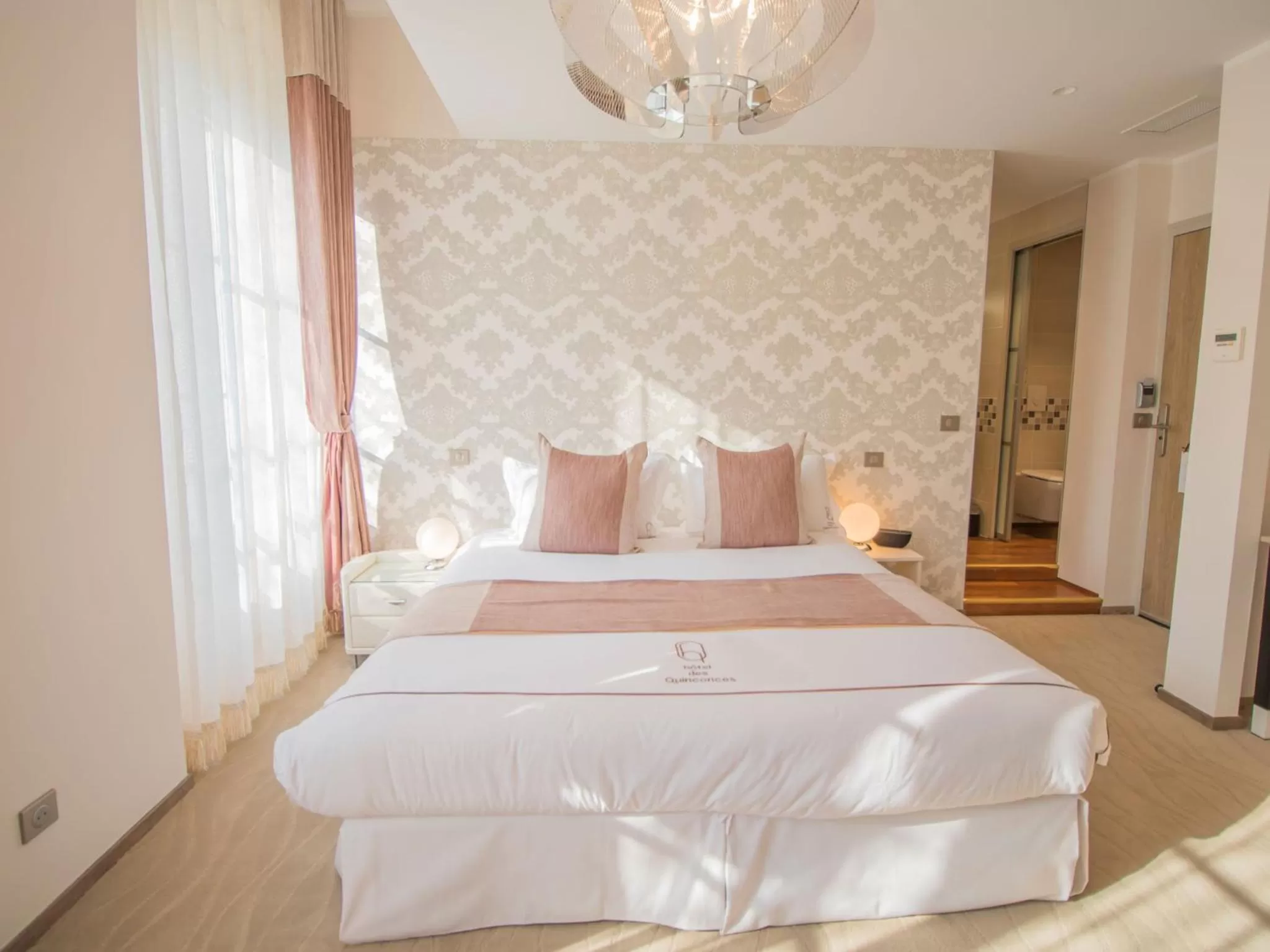 Photo of the whole room, Bed in Hotel des Quinconces Bordeaux Centre