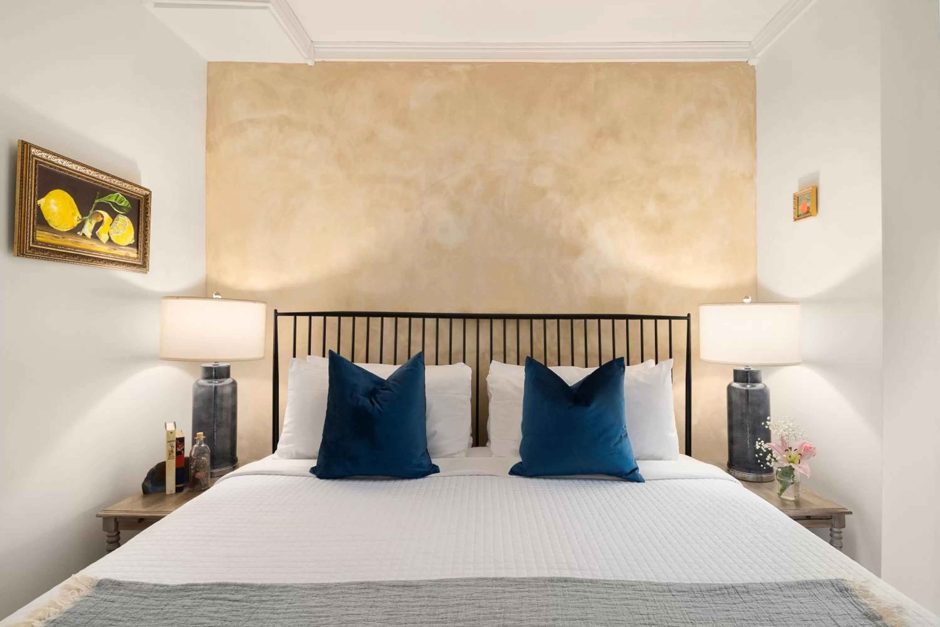 Bed in Inn at Silver Maple Farm