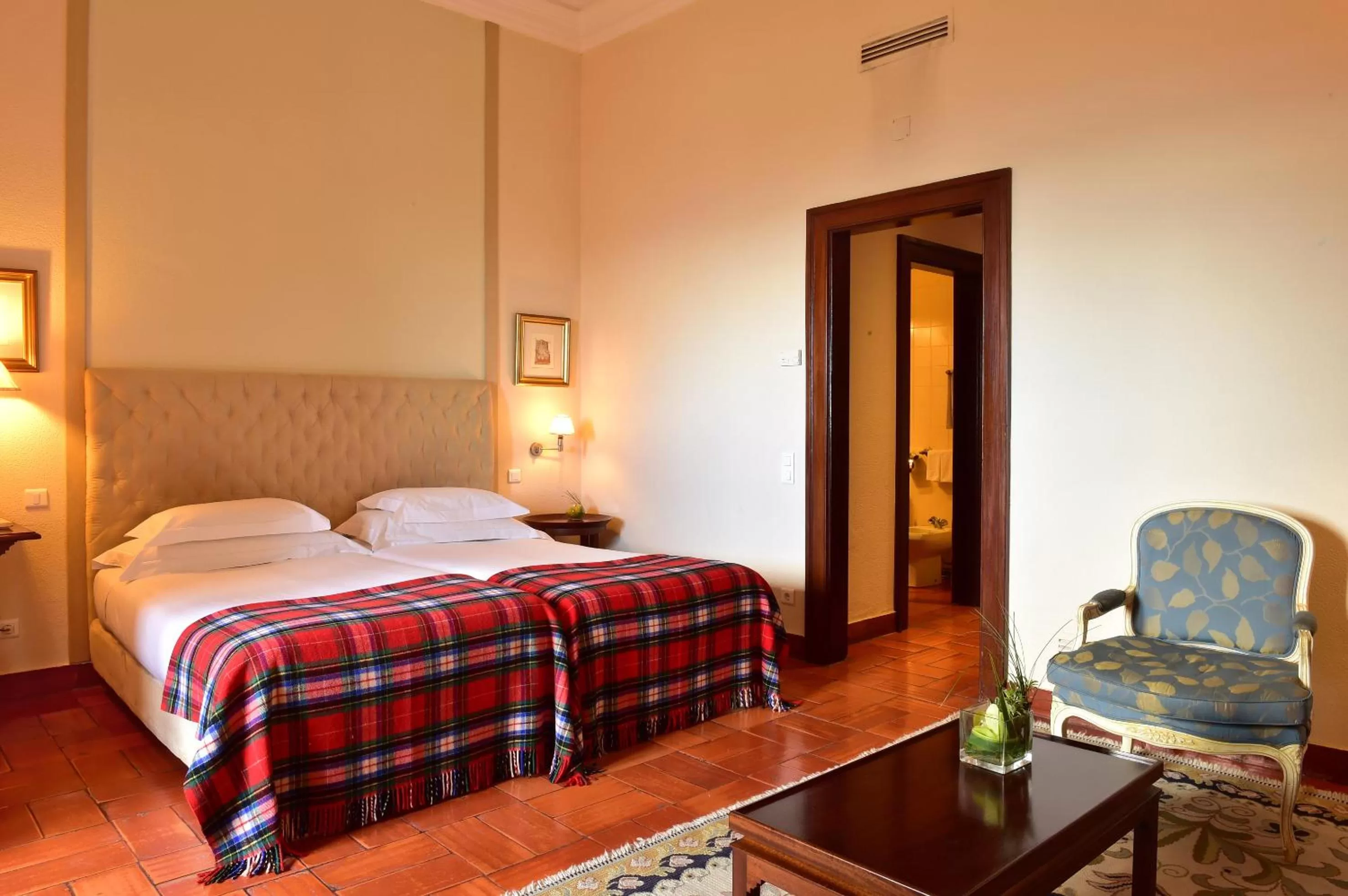 Photo of the whole room, Bed in Pousada Castelo de Palmela