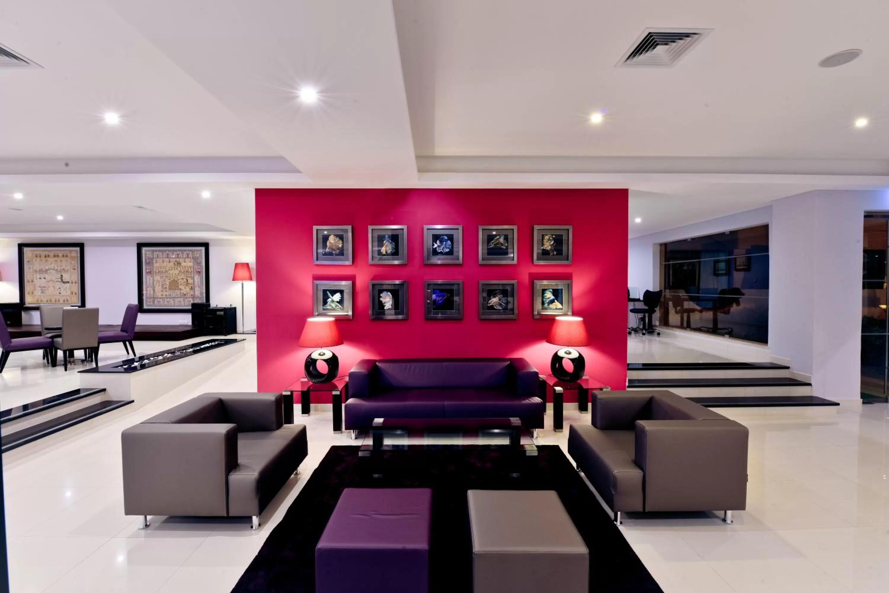 Communal lounge/ TV room in Vila Gale Atlantico