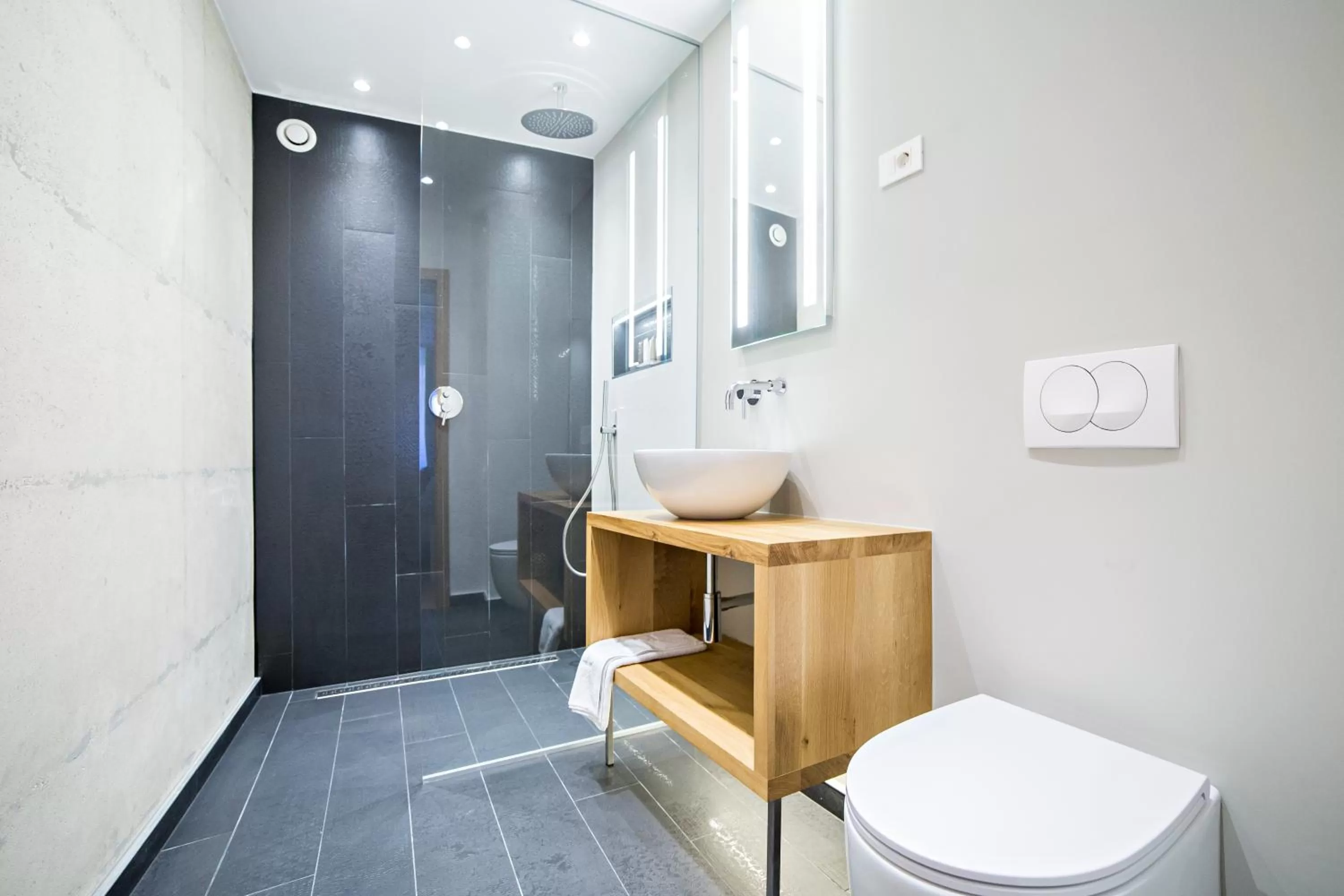 Bathroom in MEMENTO B&B Piran