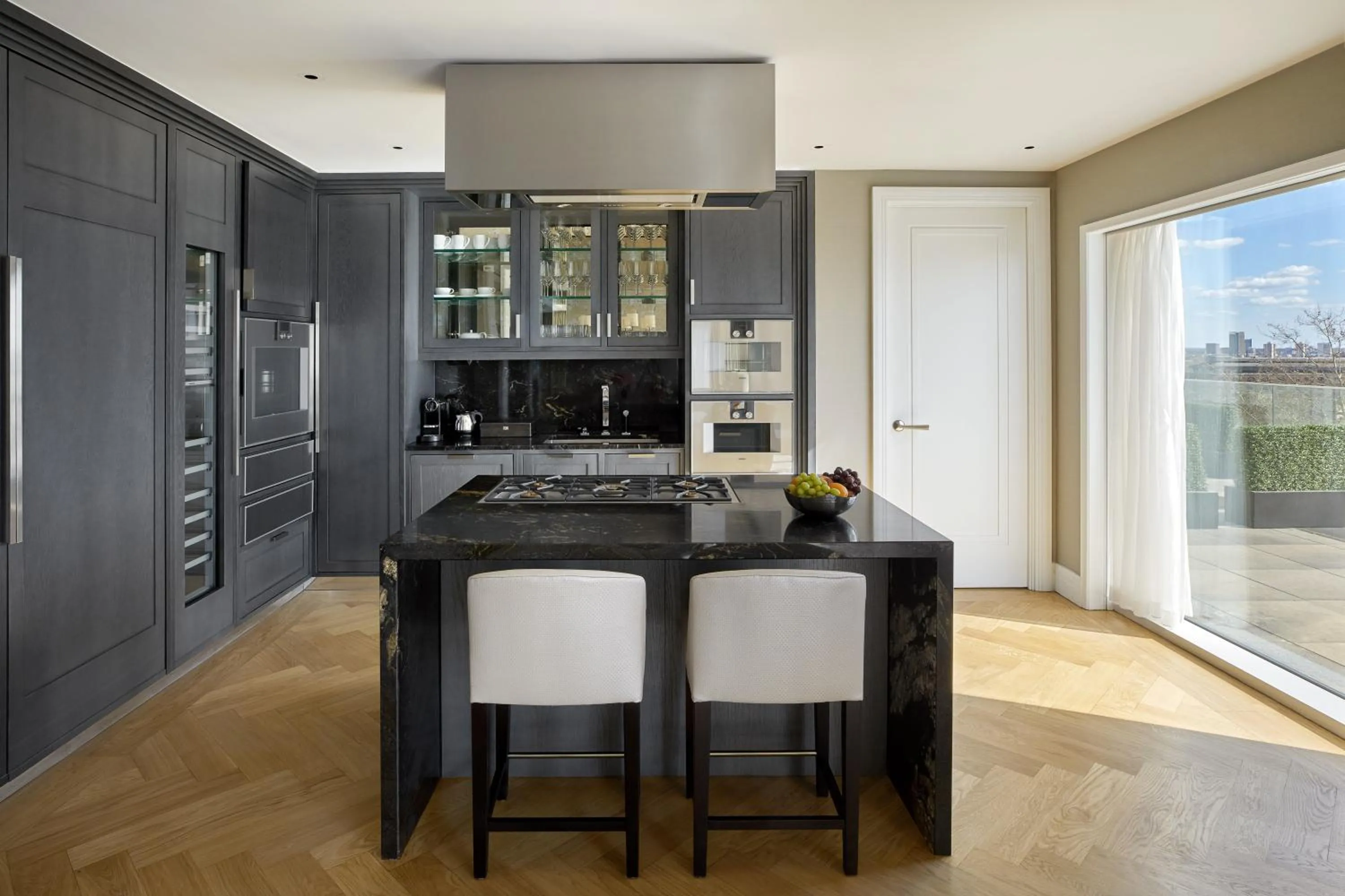 Kitchen or kitchenette in Four Seasons Hotel London at Tower Bridge