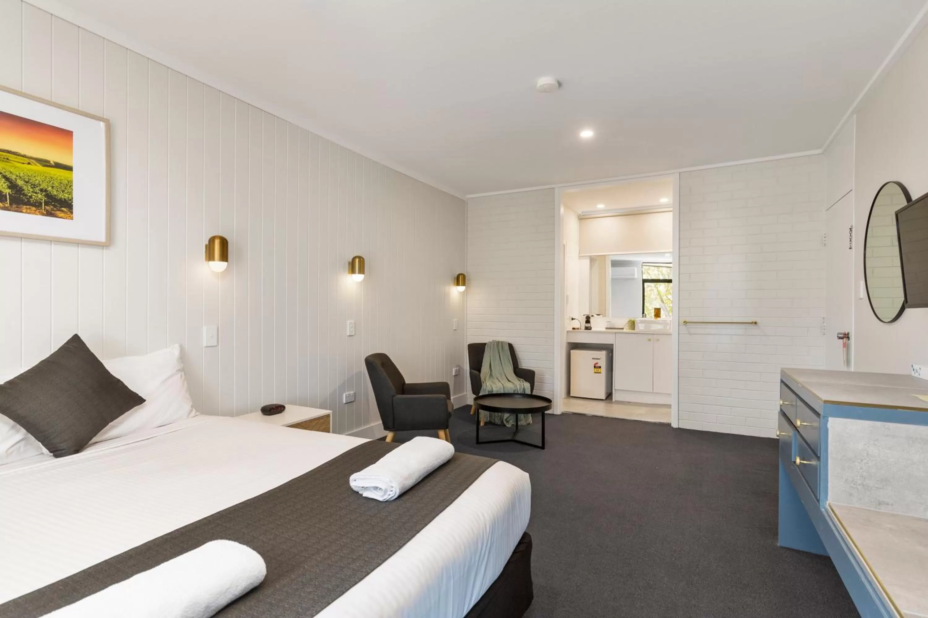 Bed in The Wine Vine Hotel