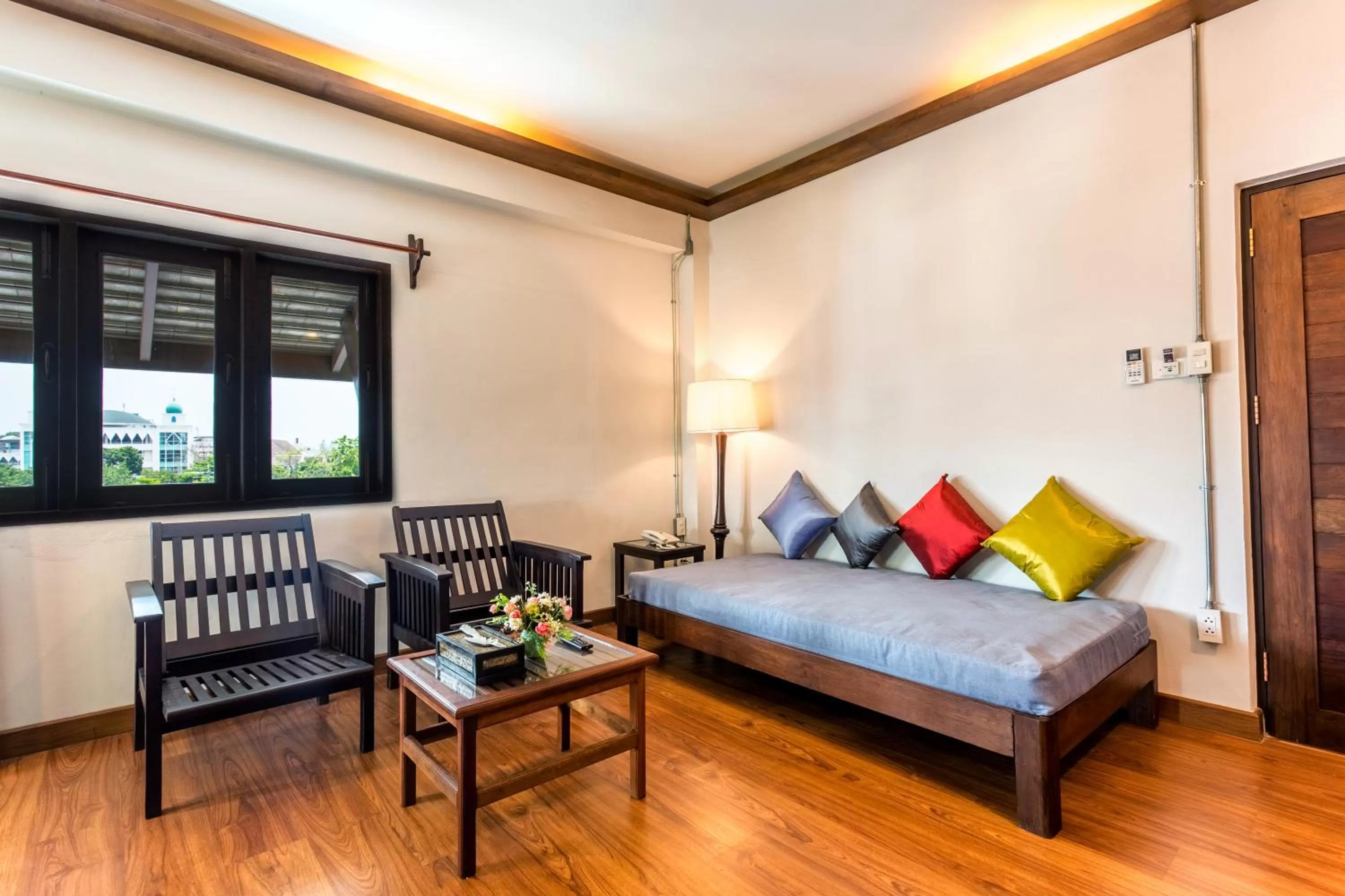 Living room, Bed in Night Bazaar Inn