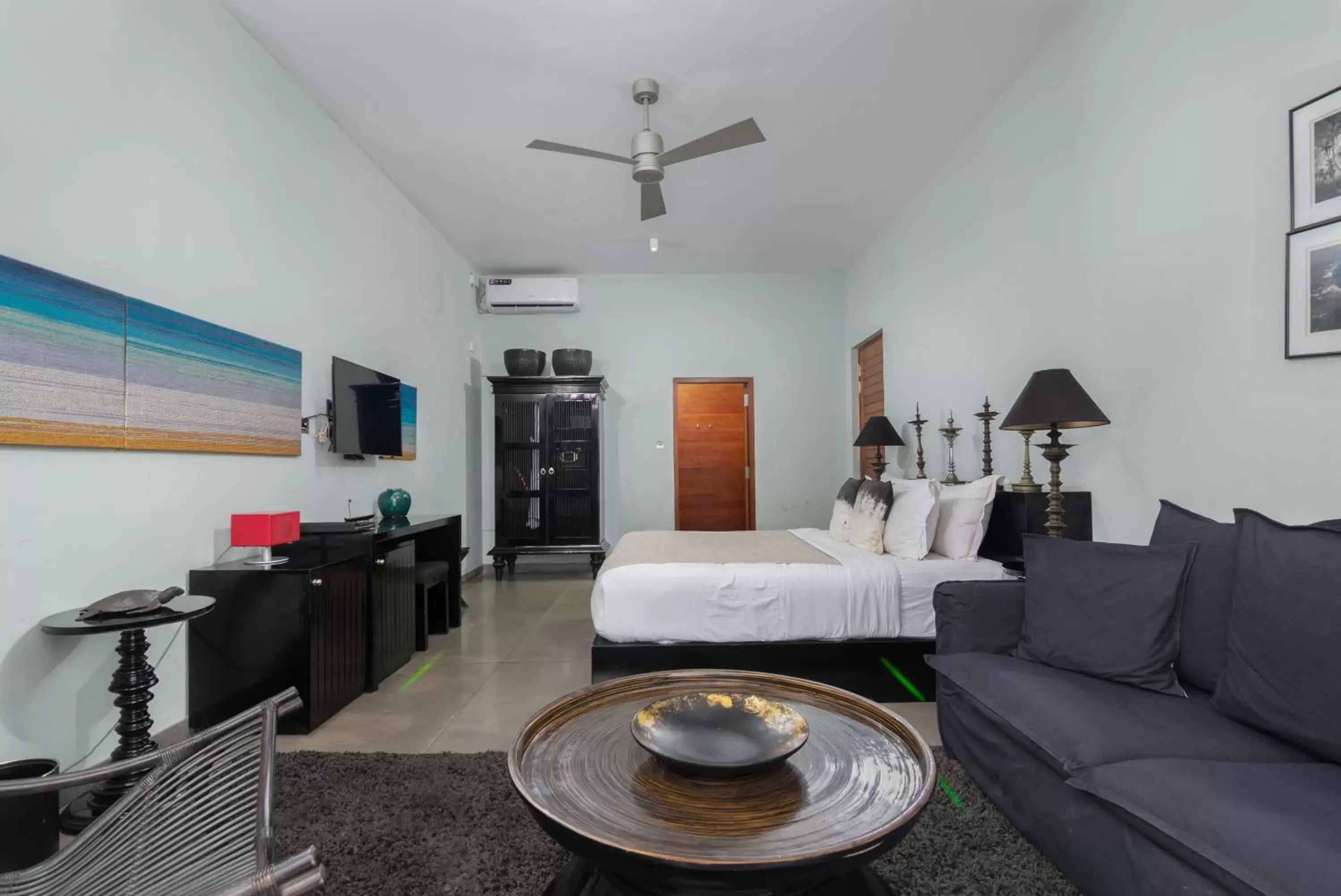 Deluxe Double Room with Ocean View in W15 Deluxe Double Room with Ocean View in W15