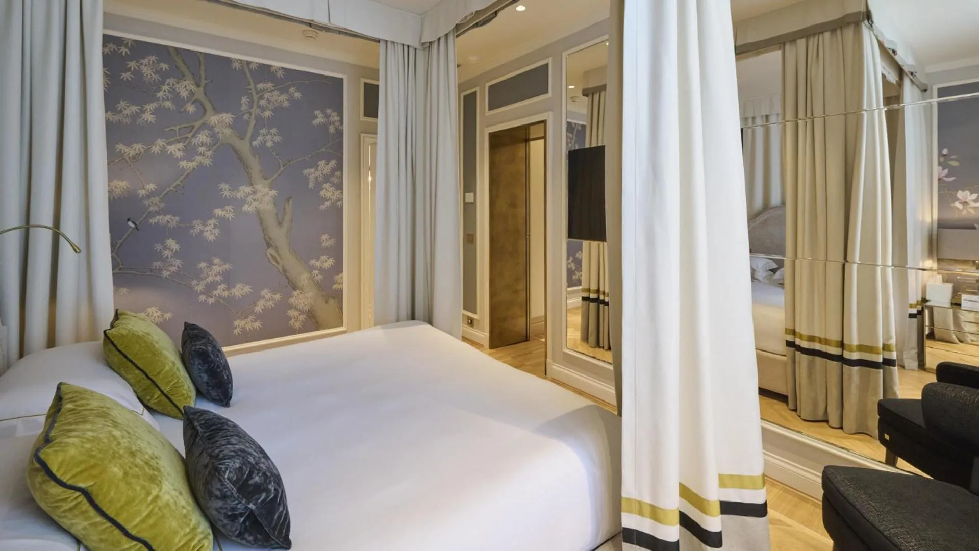 Bedroom, Bed in Grand Hotel Principe Di Piemonte