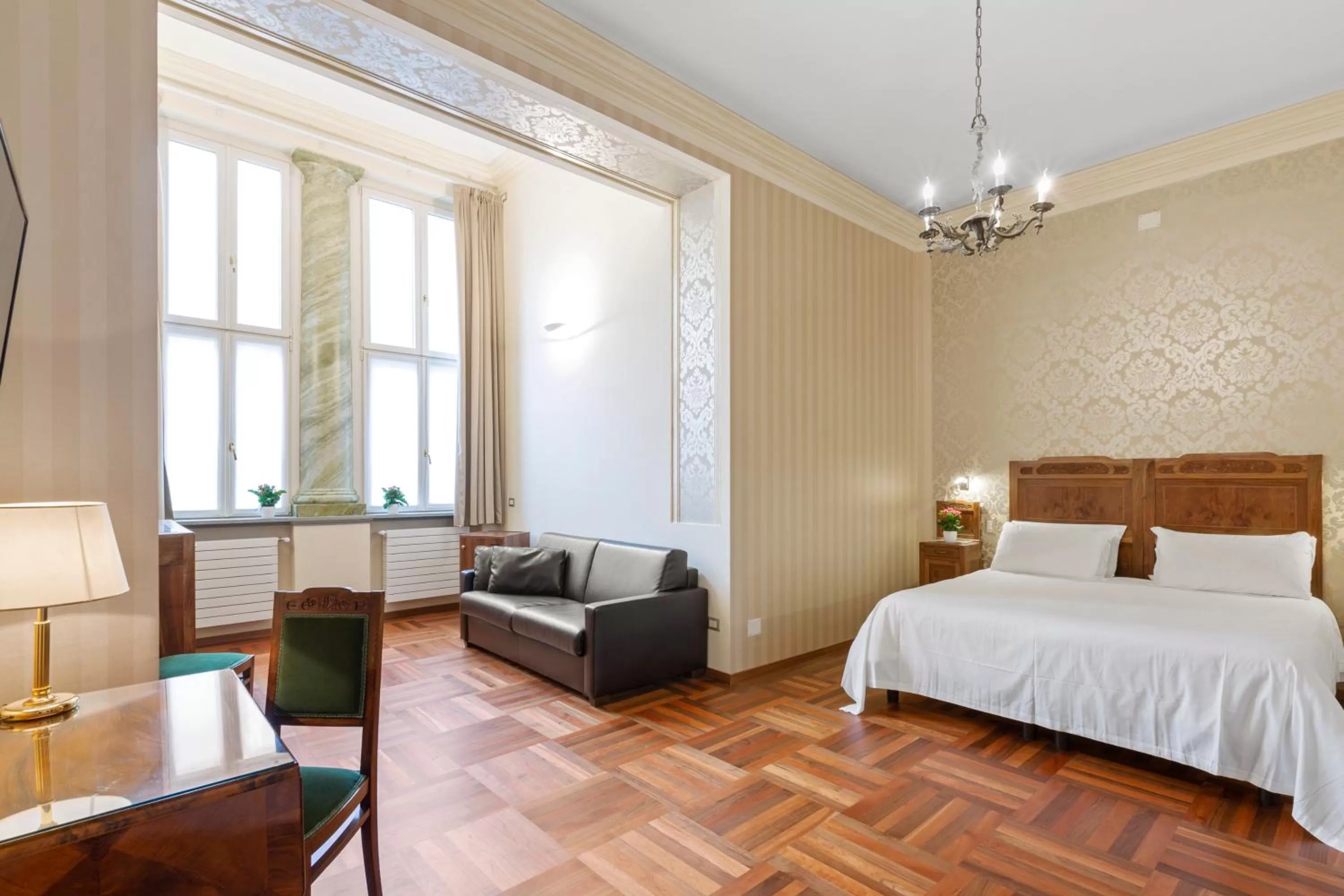 Bed in Hotel Roma e Rocca Cavour