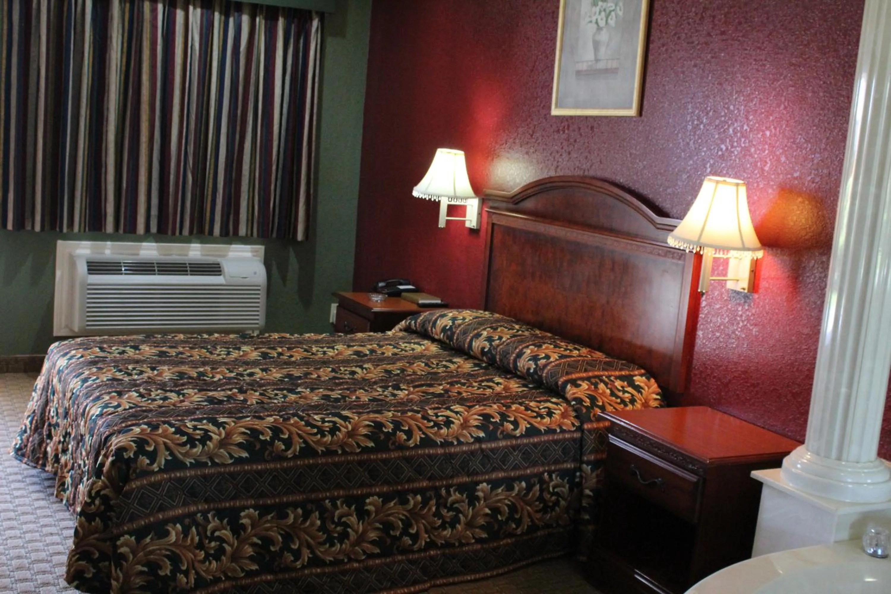 Bed in Budget Inn Pasadena