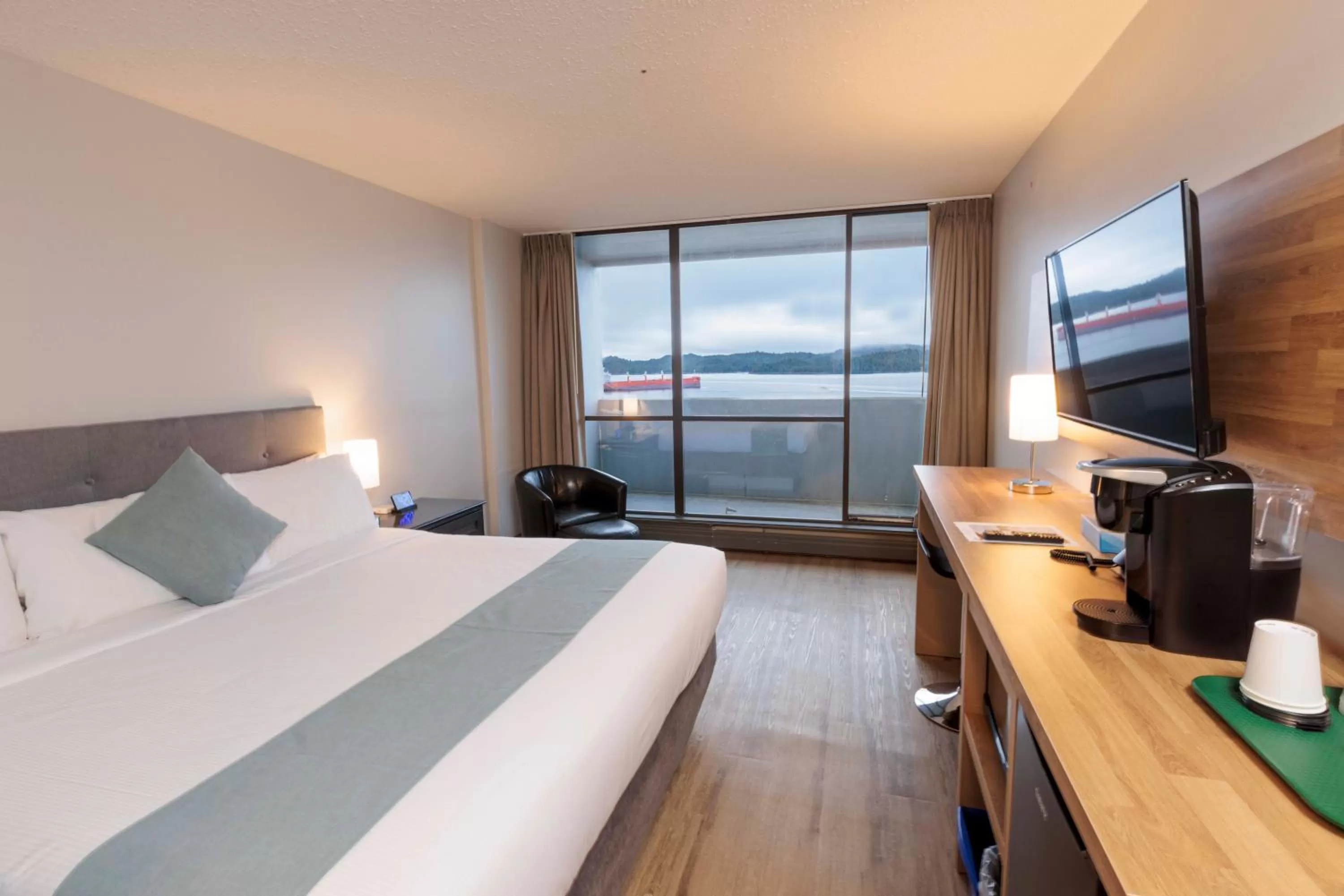 Bed in Highliner Hotel