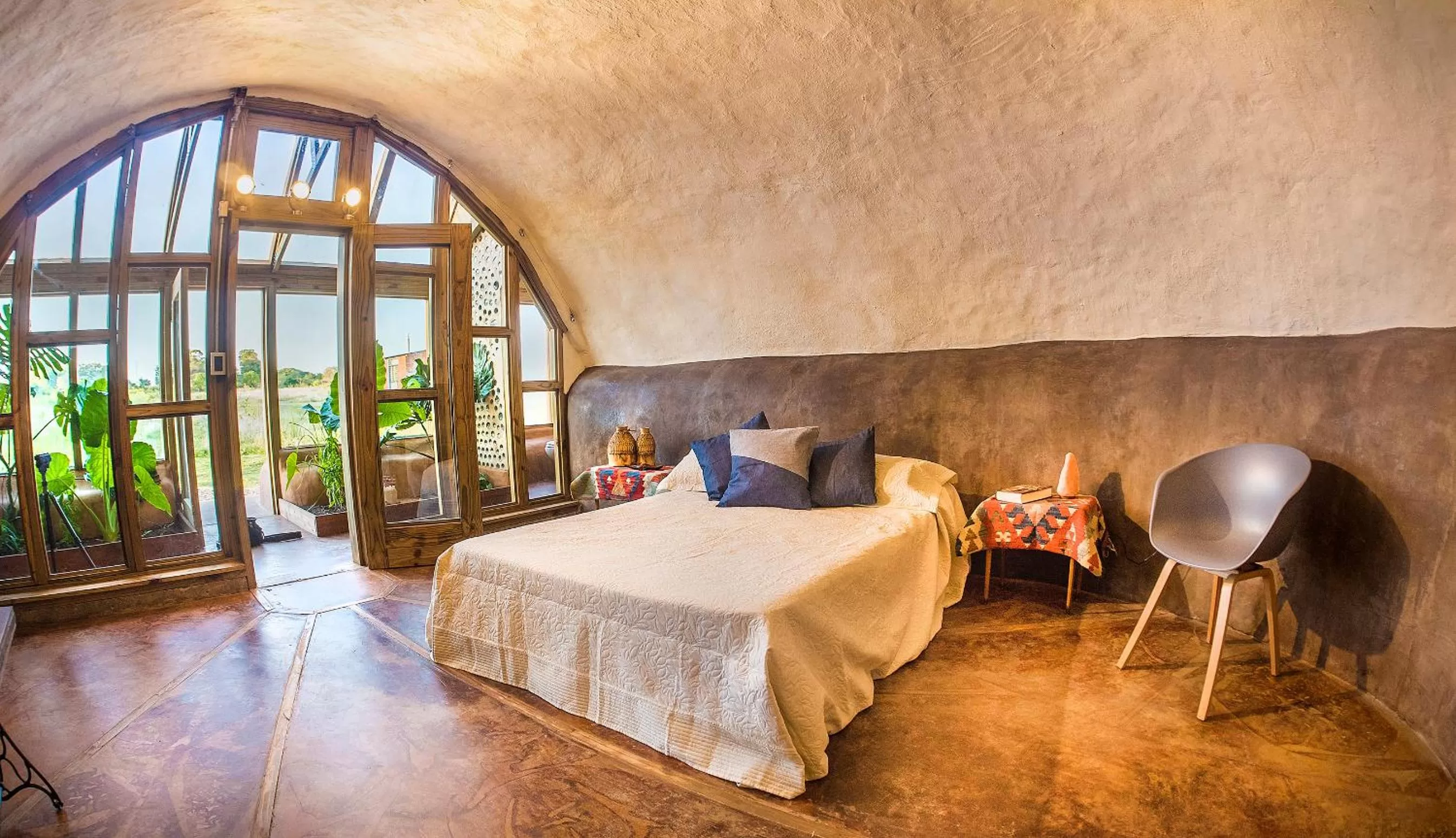 Caliu Earthship Ecolodge