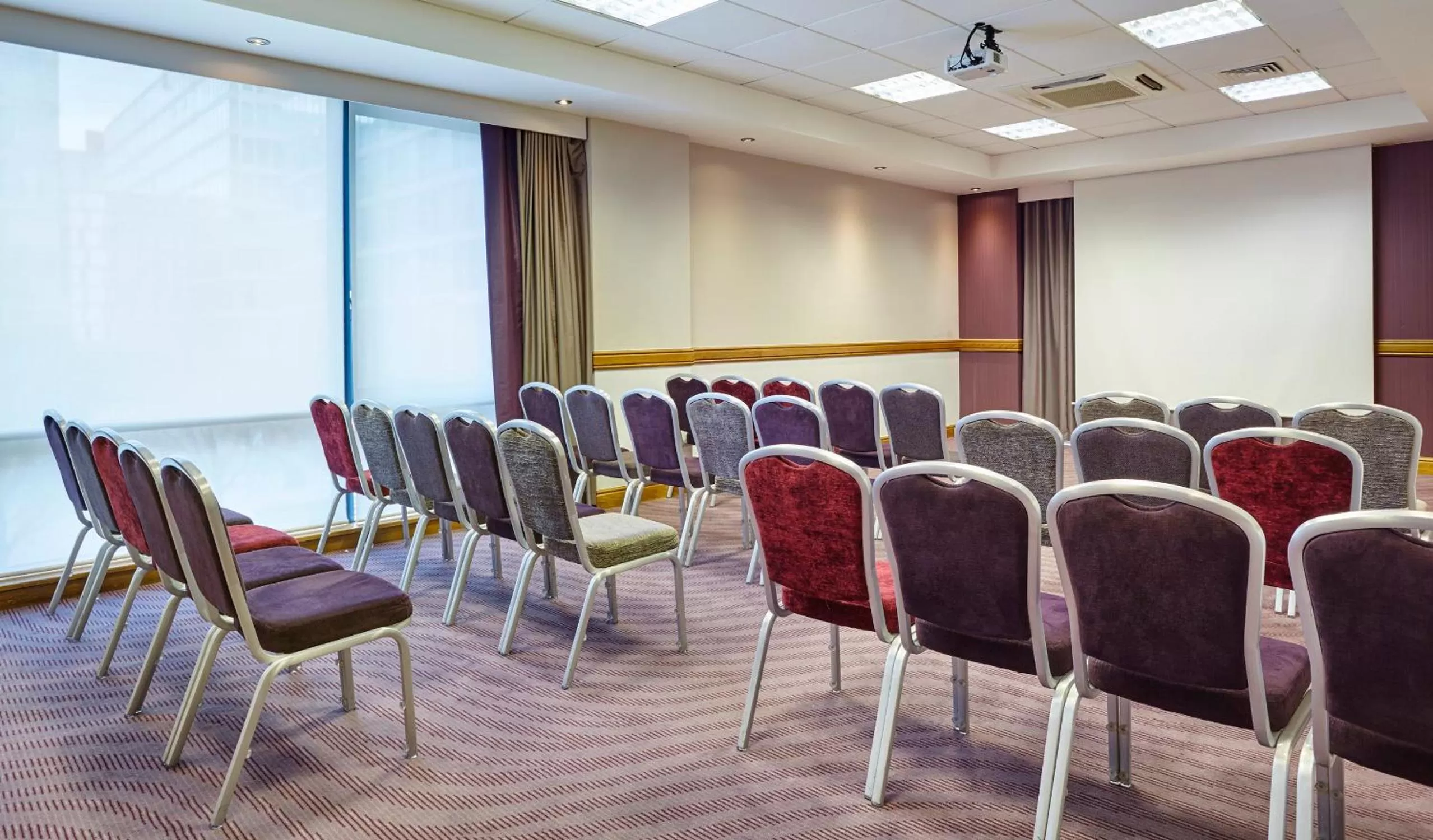 Meeting/conference room in Leonardo Hotel Milton Keynes
