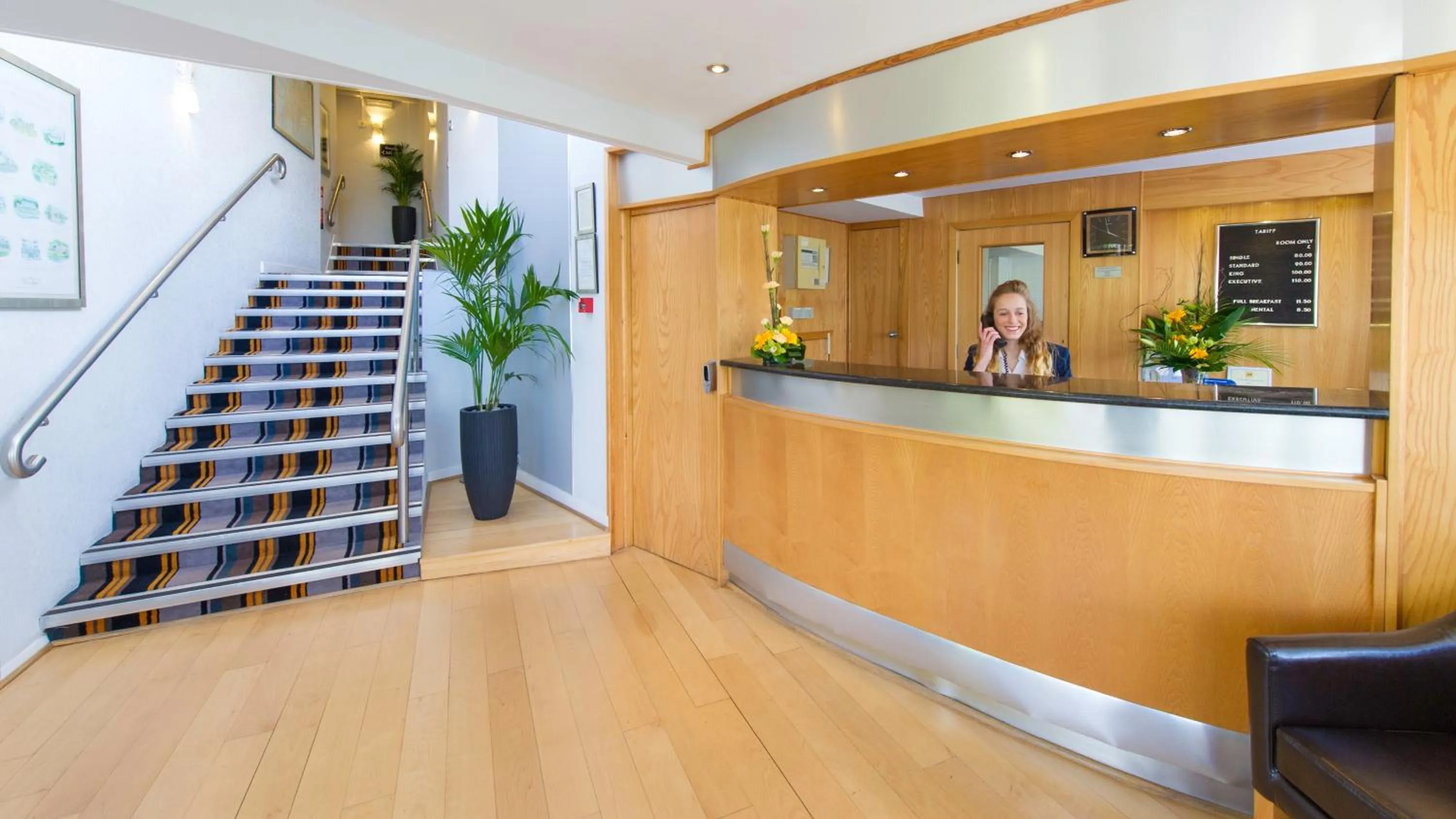 Lobby or reception in The Devon Hotel