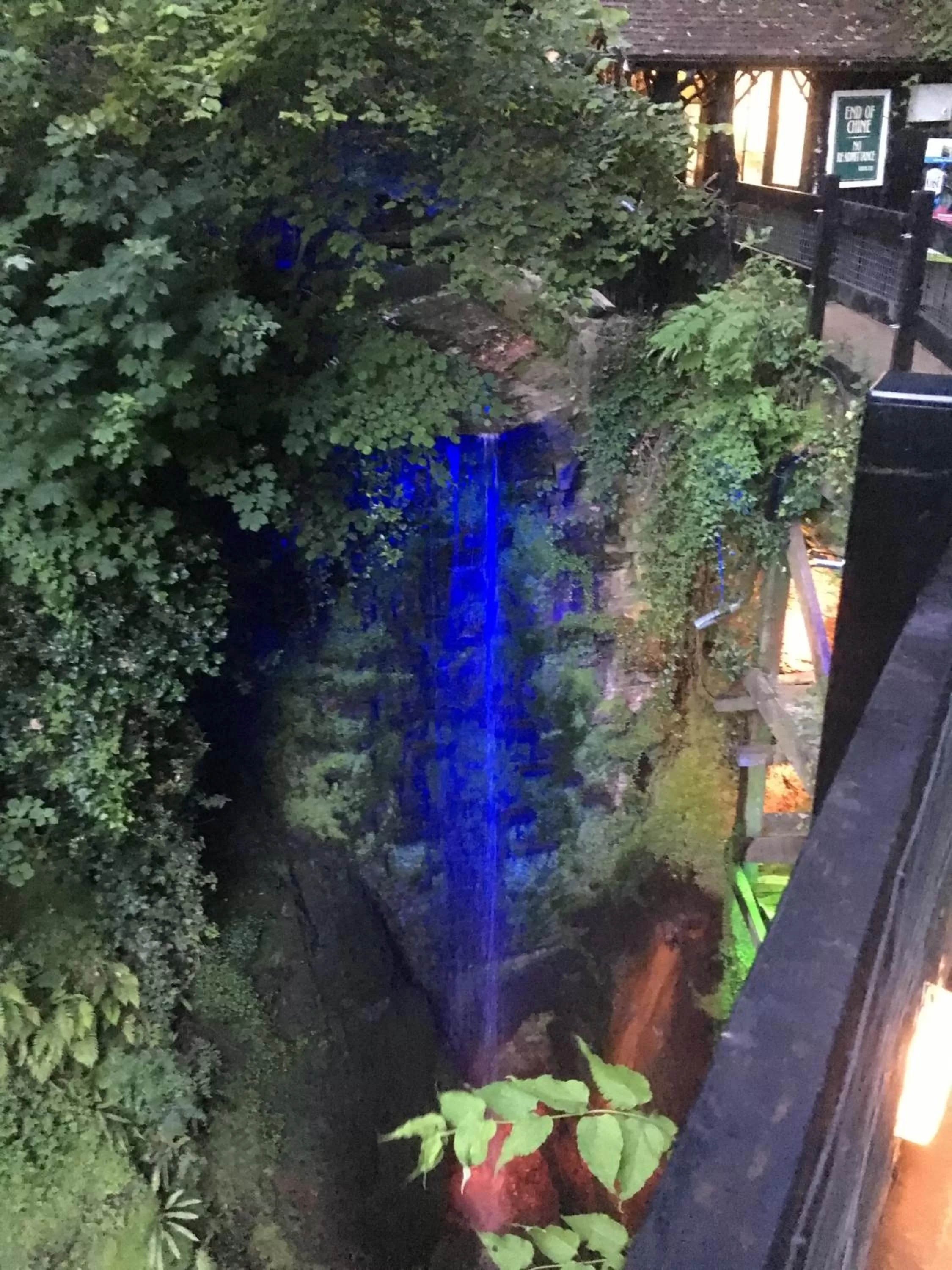 Nearby landmark, View in Grange Bank House