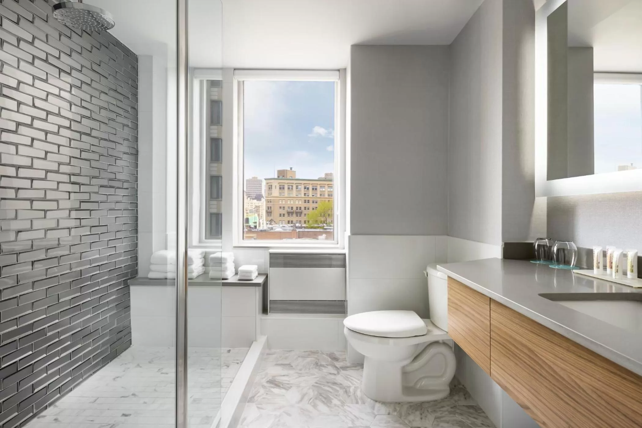 Shower in SENS Høtel