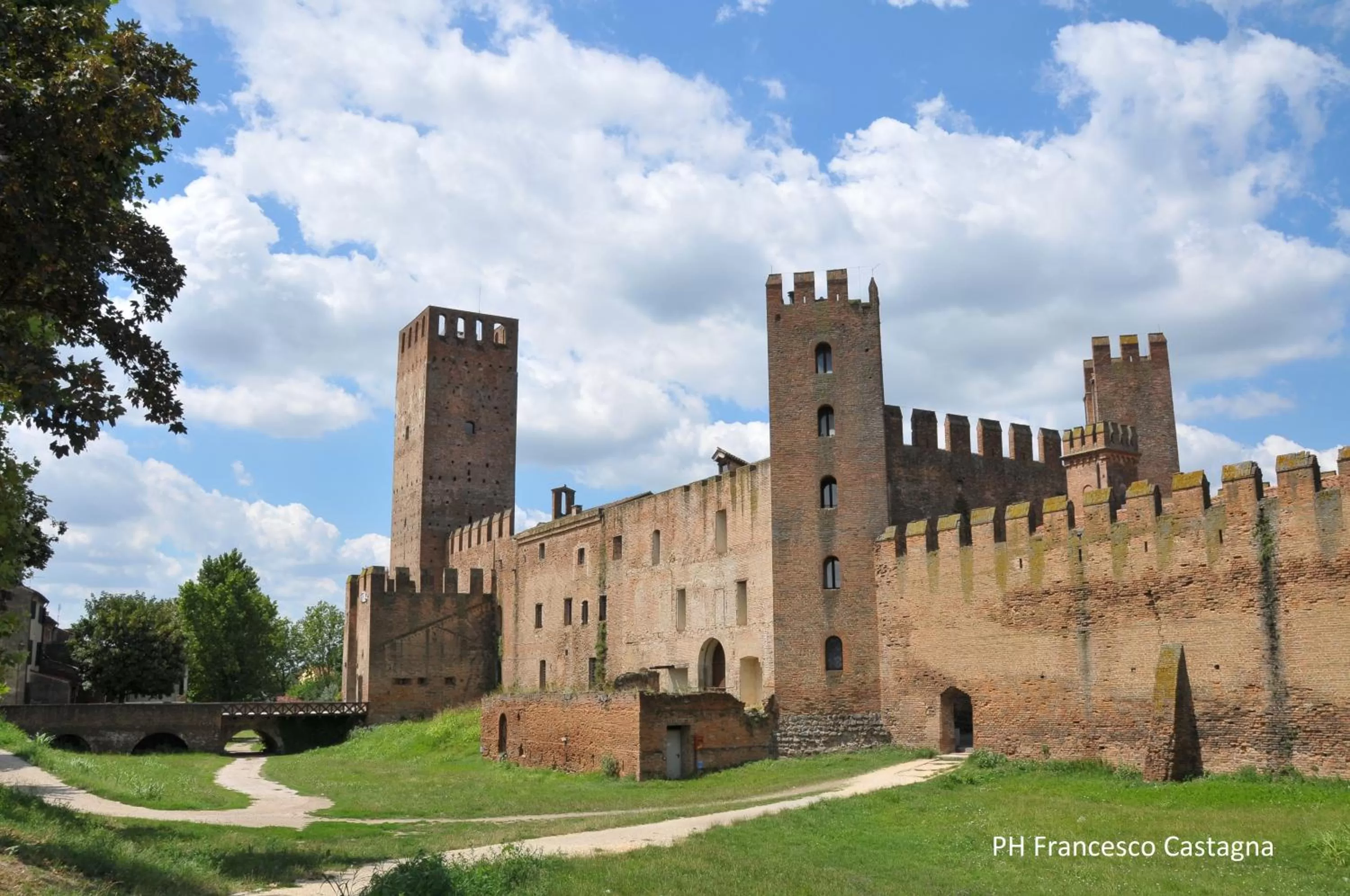 Property Building in Hotel Aldo Moro