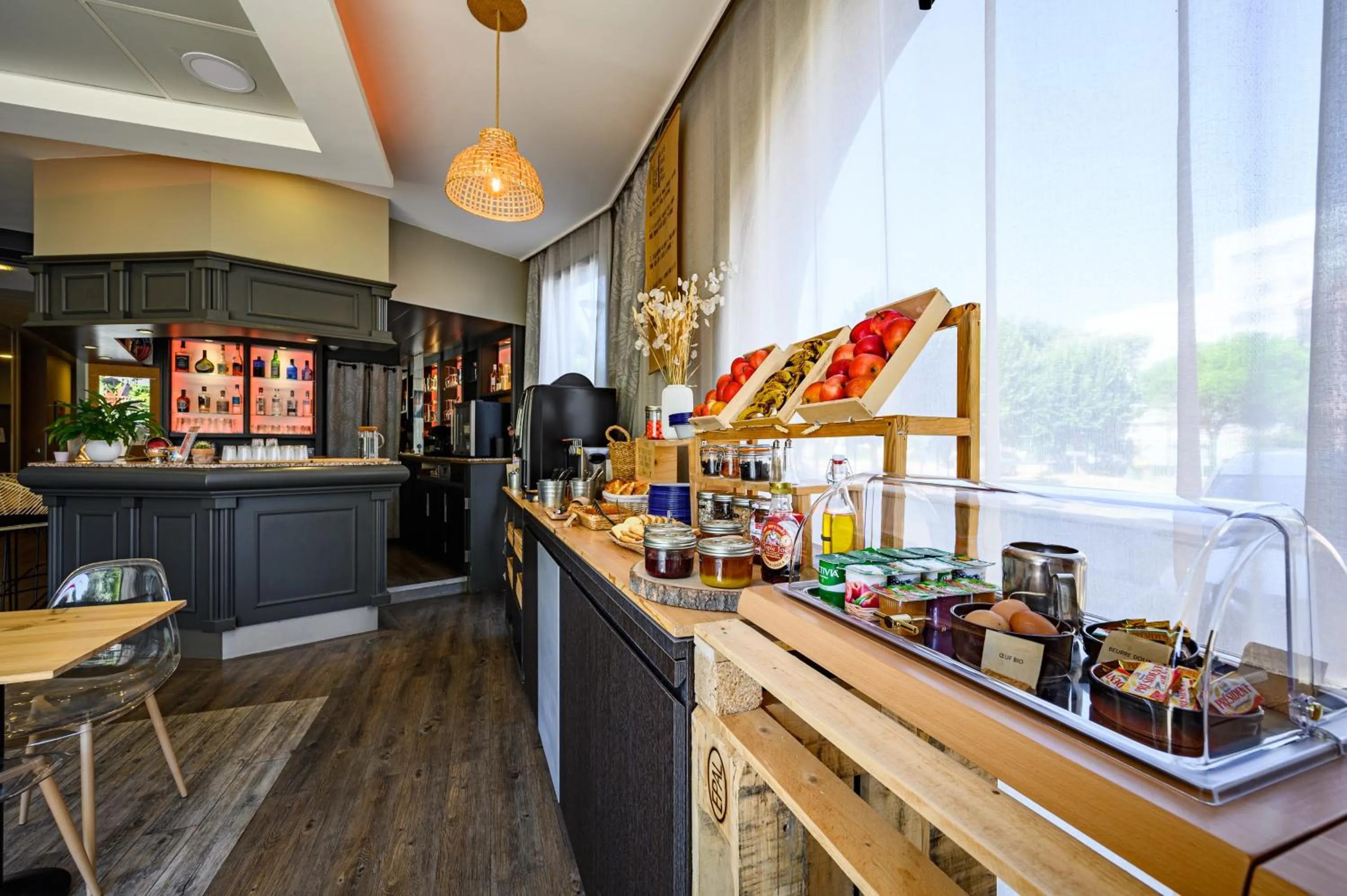 Staff in Hotel Gascogne