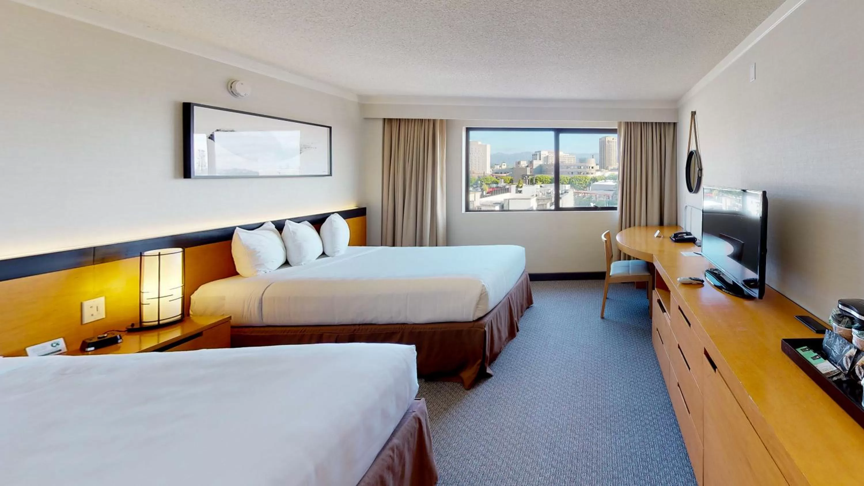 Bedroom, Bed in Miyako Hotel Los Angeles