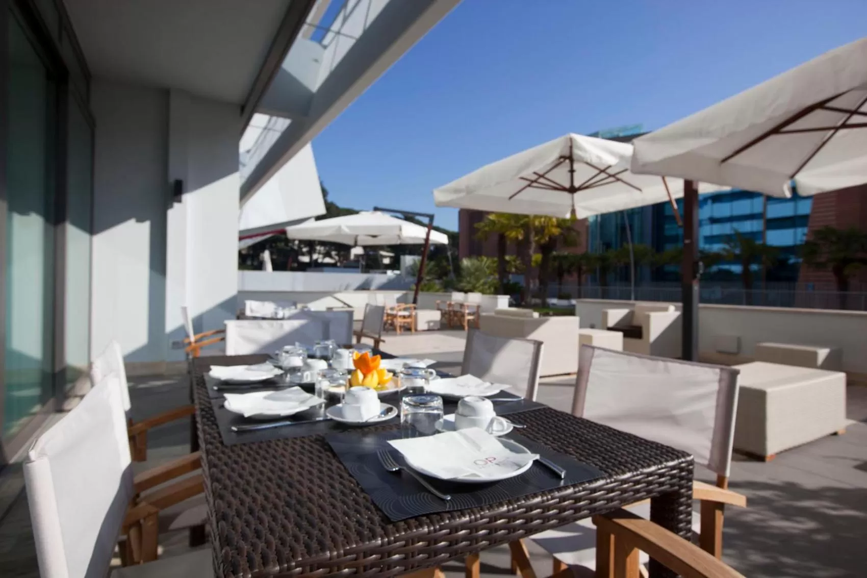 Restaurant/places to eat in Novotel Roma Eur