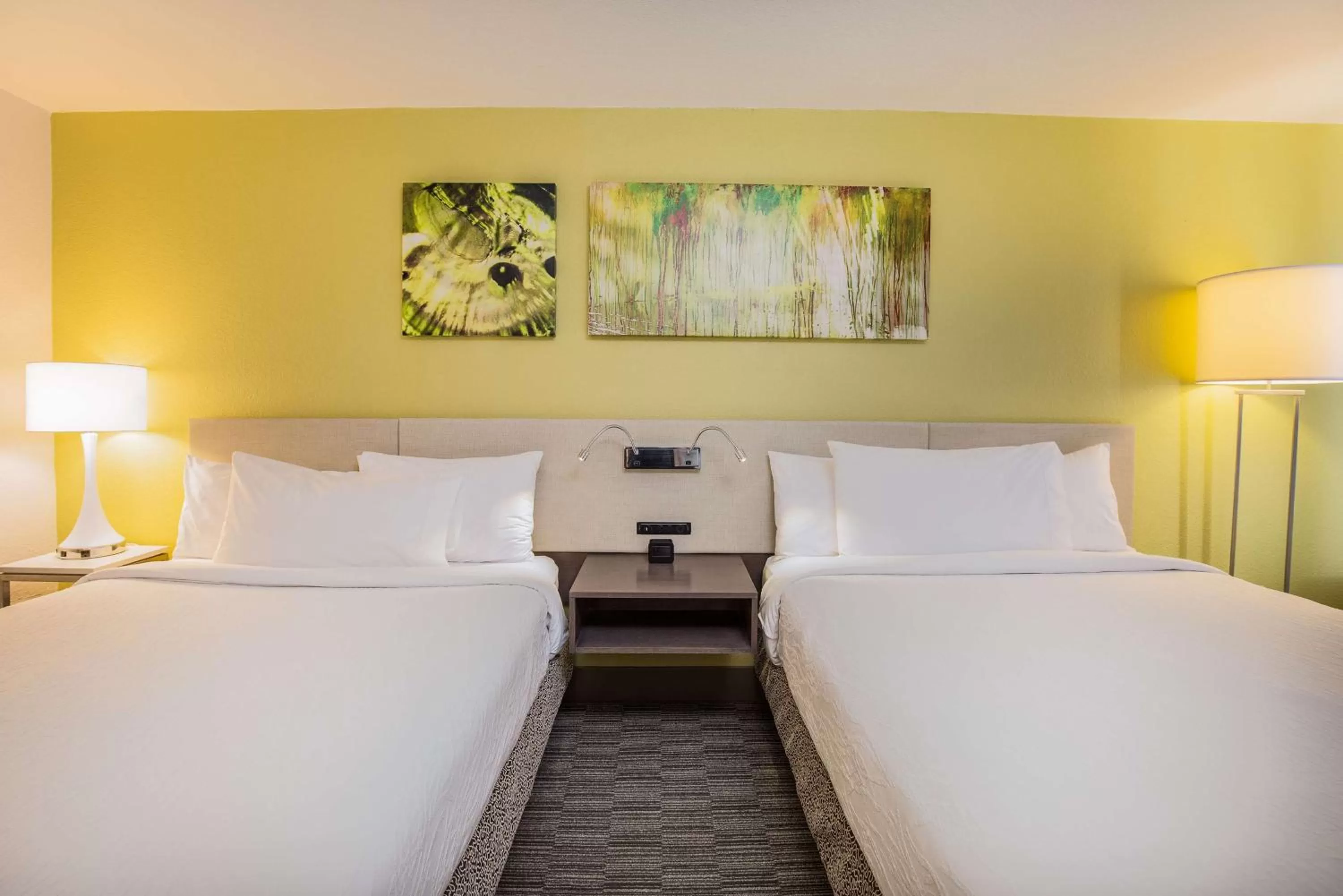 Bed in Hilton Garden Inn Orange Beach