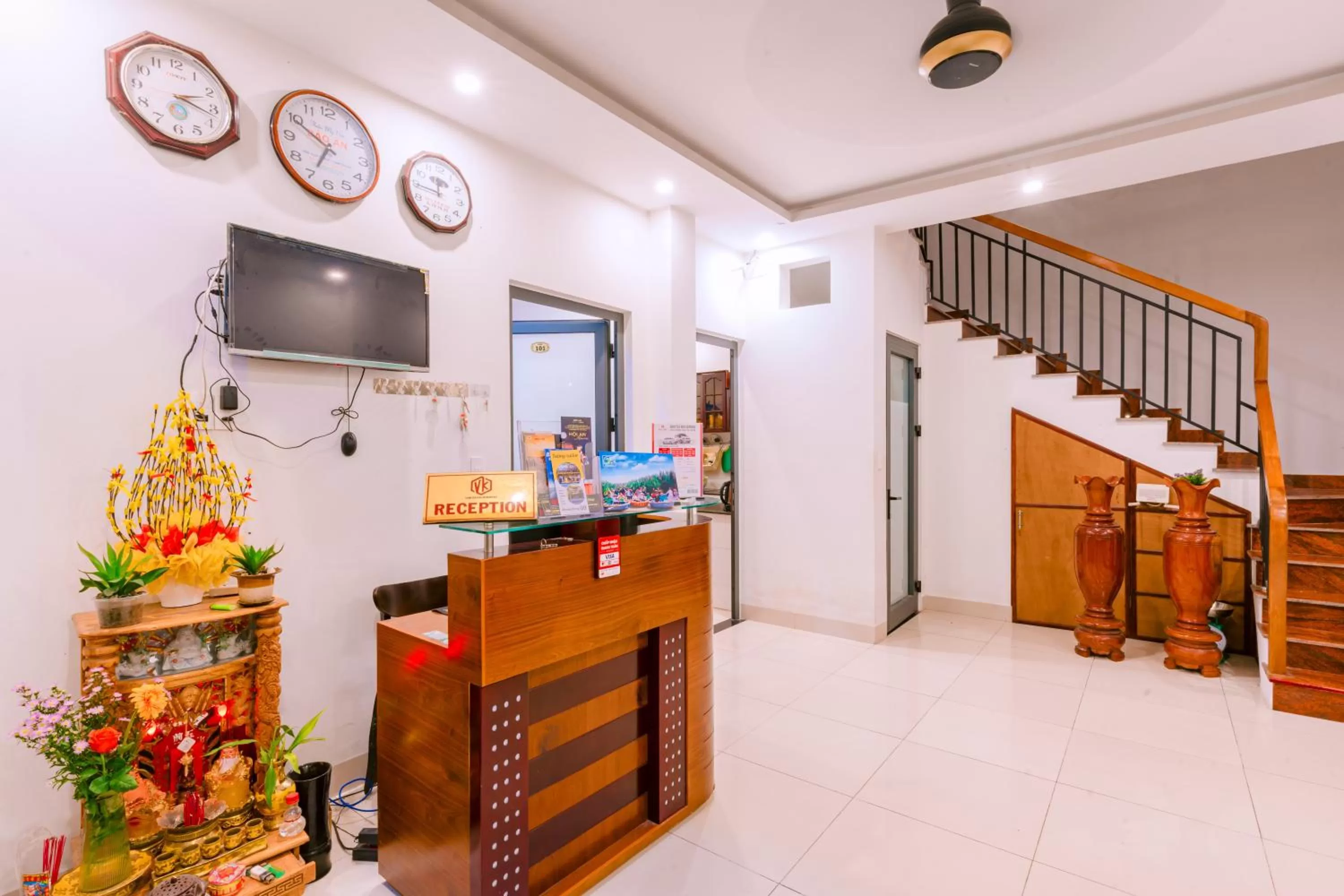 Lobby or reception in Vinh Khang Homestay