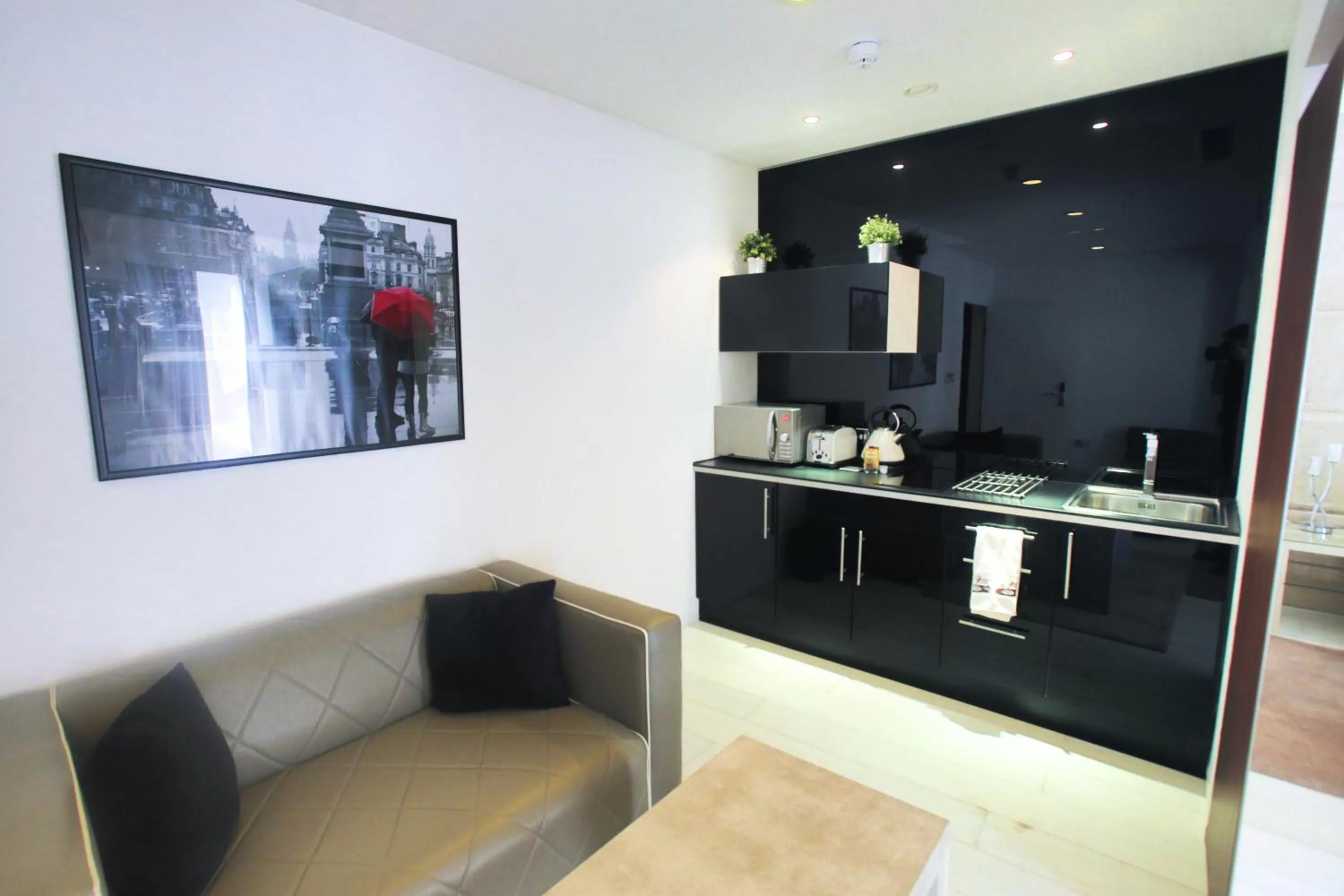 Kitchen or kitchenette in Room Home Stay