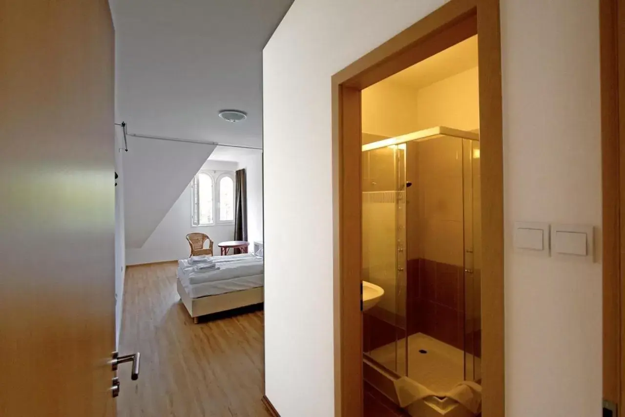 Superior Quadruple Room in Partvilla Balatonboglar Superior Quadruple Room in Partvilla Balatonboglar