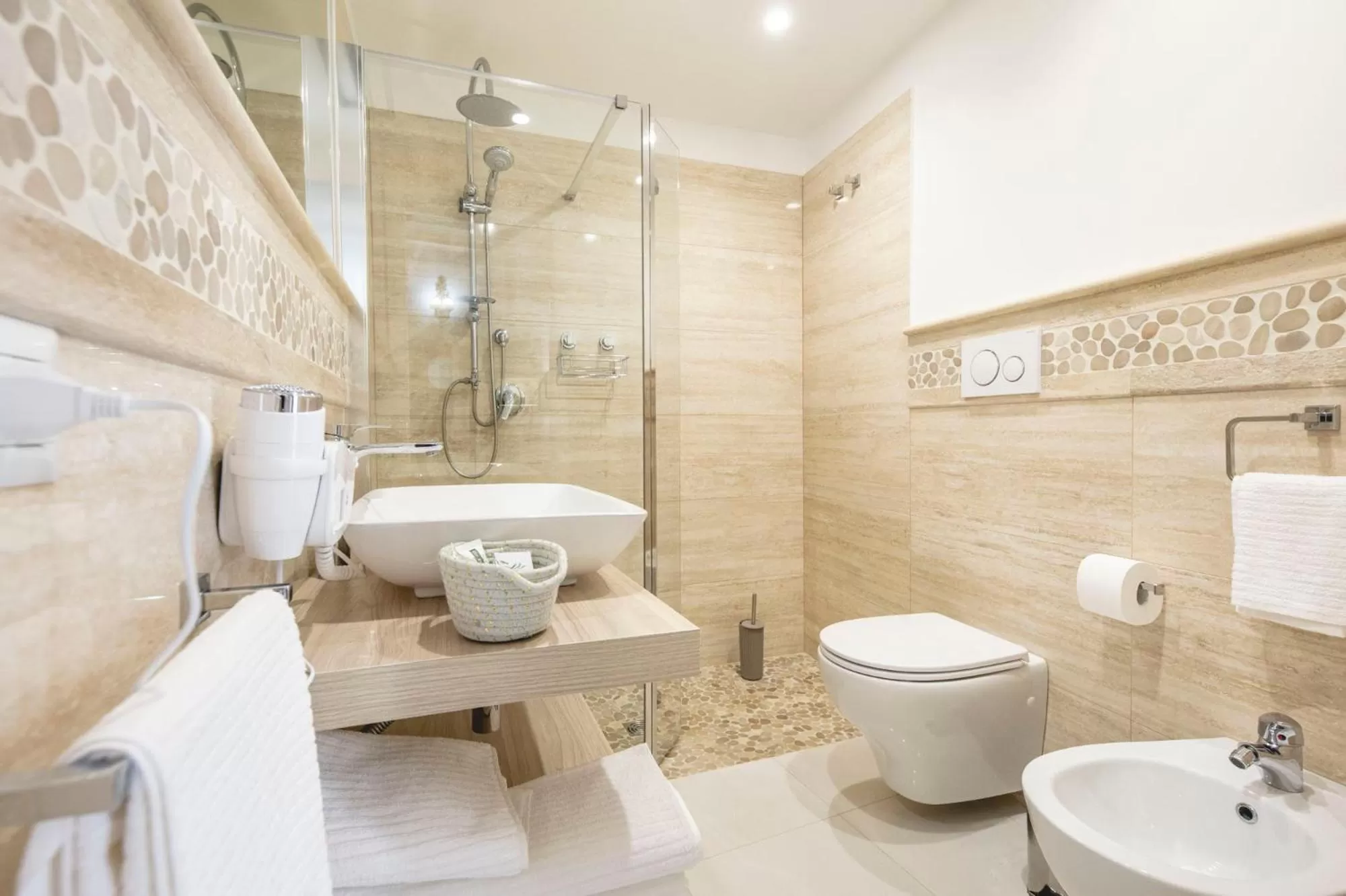 Bathroom in Home dentro il teatro