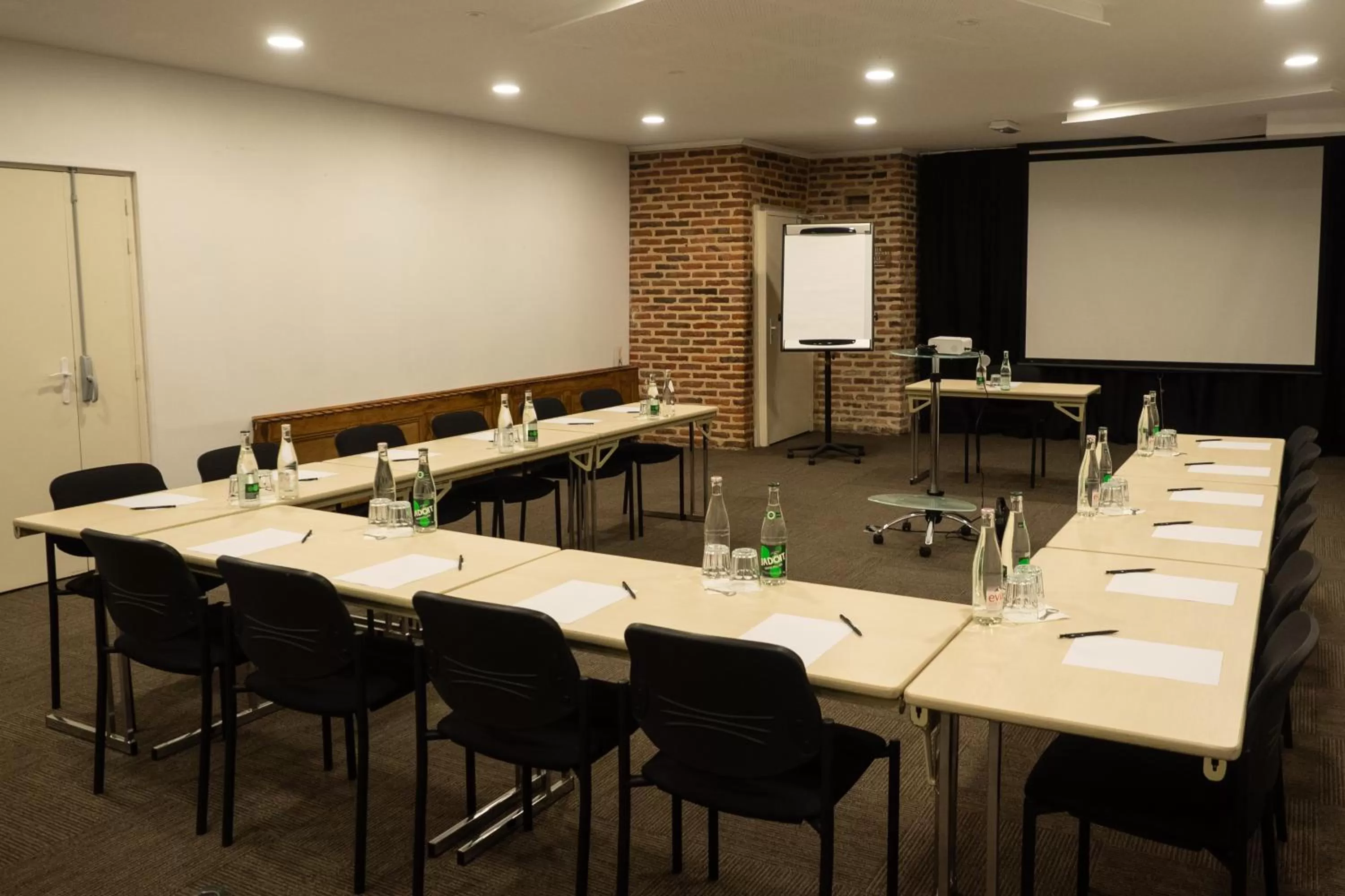 Meeting/conference room in ibis Douai Centre