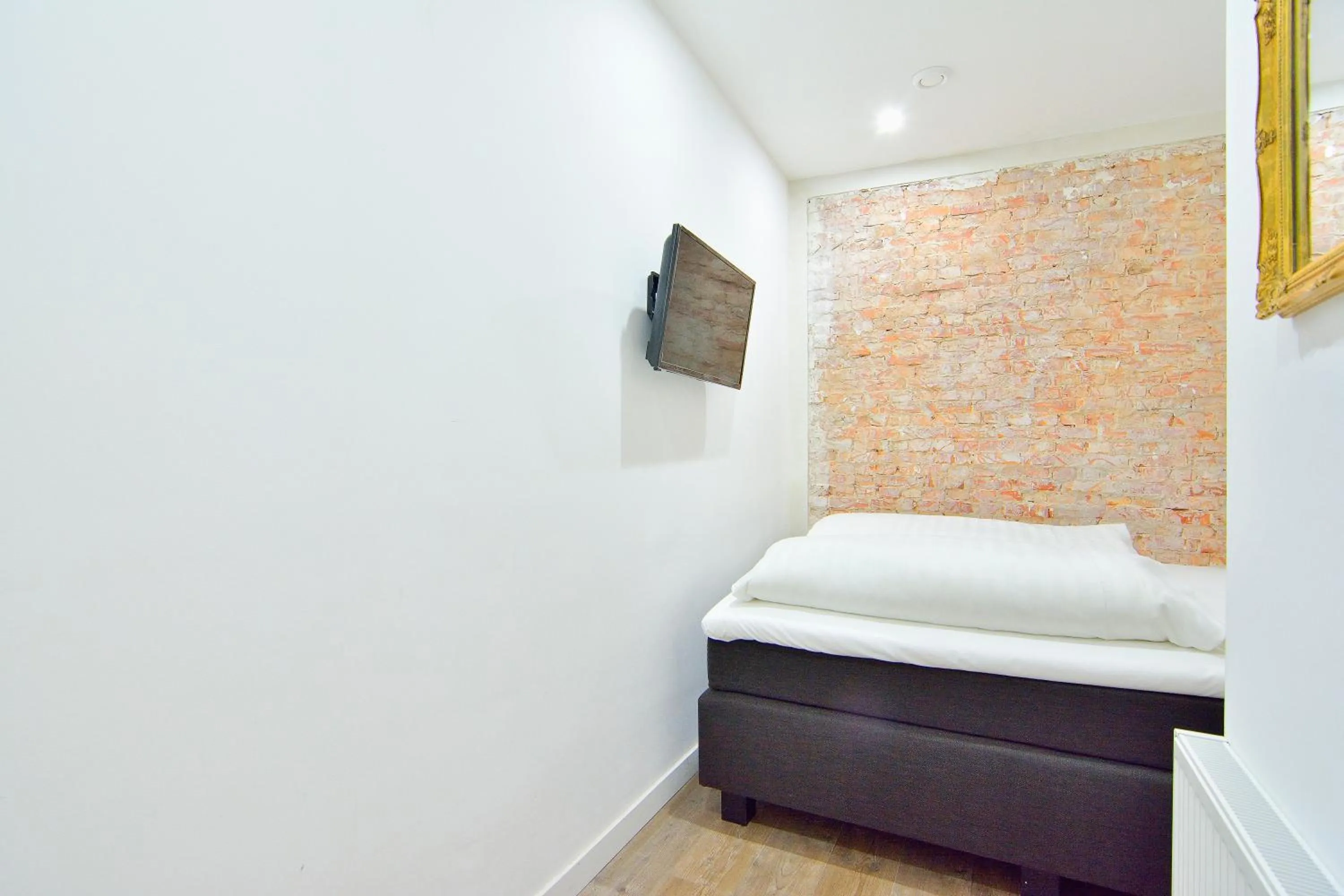 Bedroom, Bed in Hotel La Belle Vue