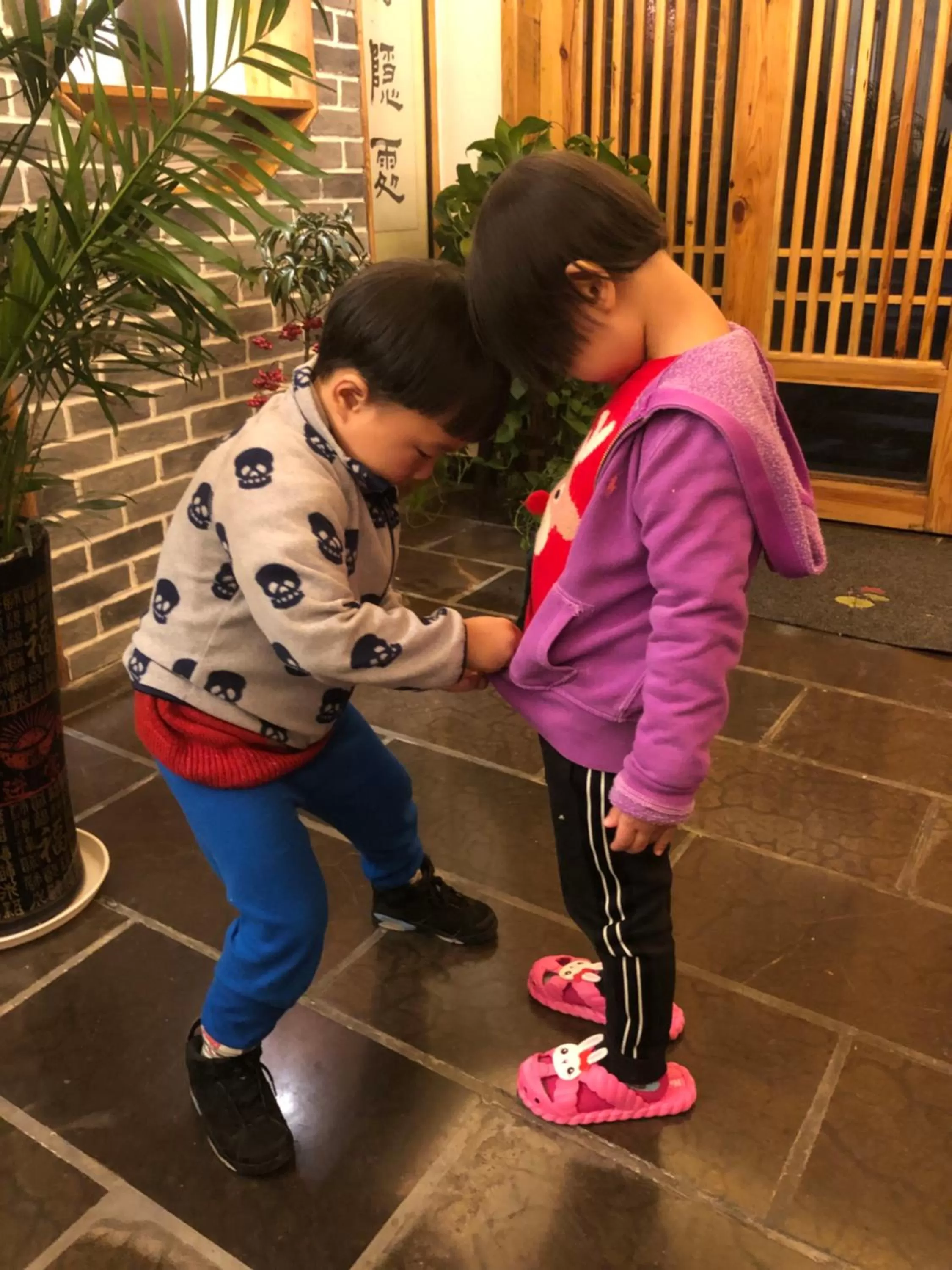 children in Yuelu Homestay