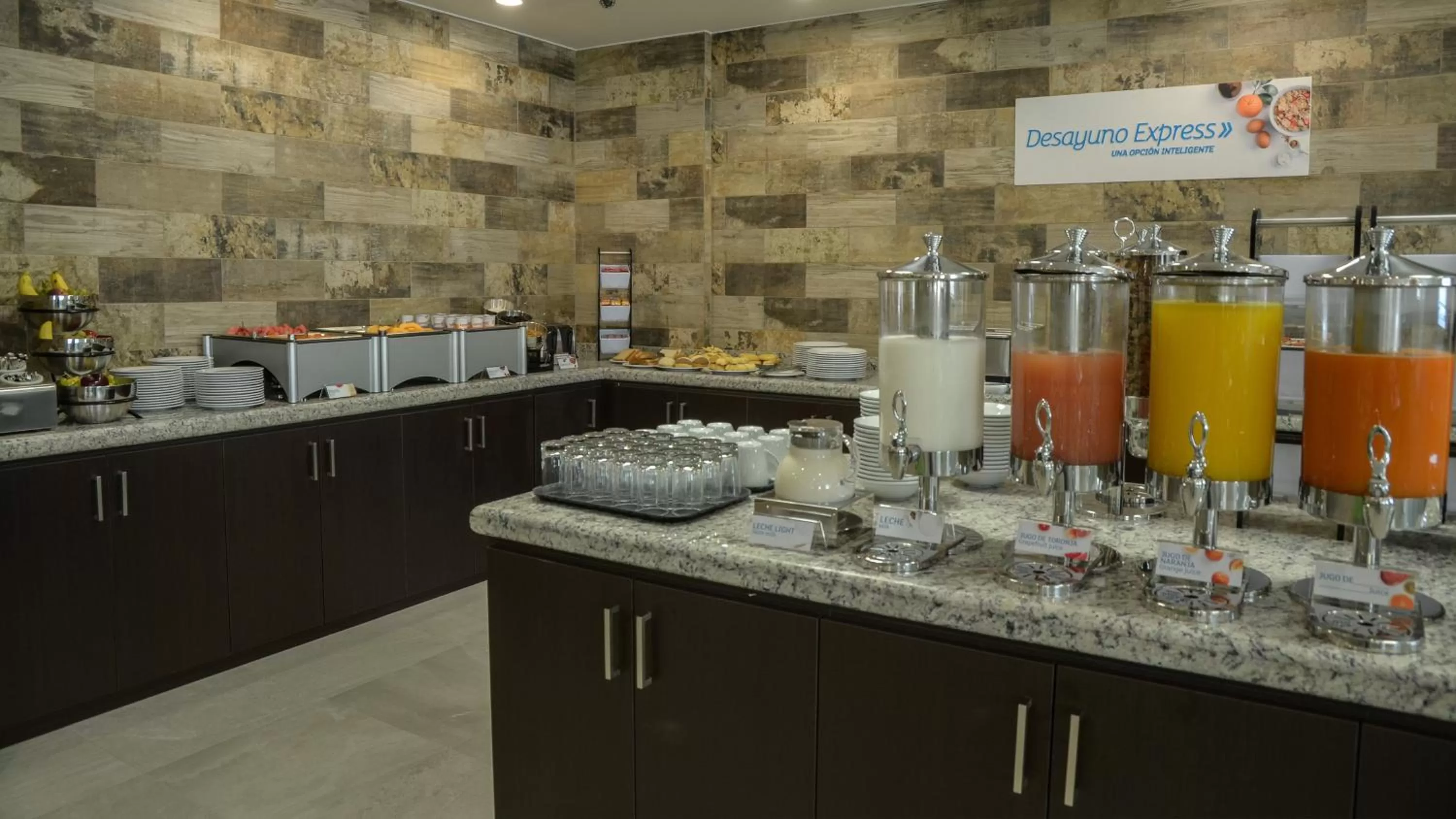 Breakfast in Holiday Inn Express and Suites Celaya by IHG