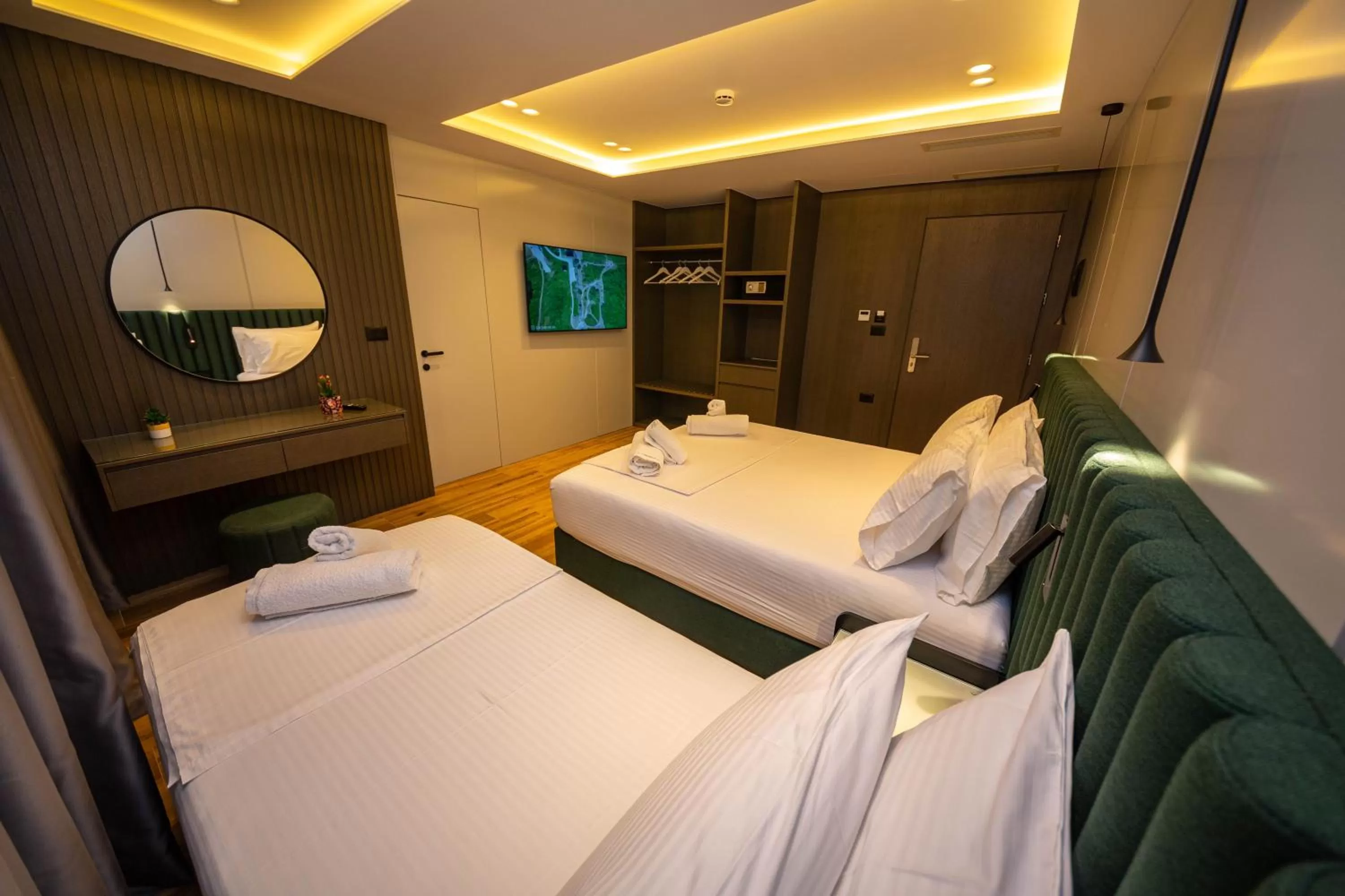 Bedroom, Bed in Hotel Lili-1