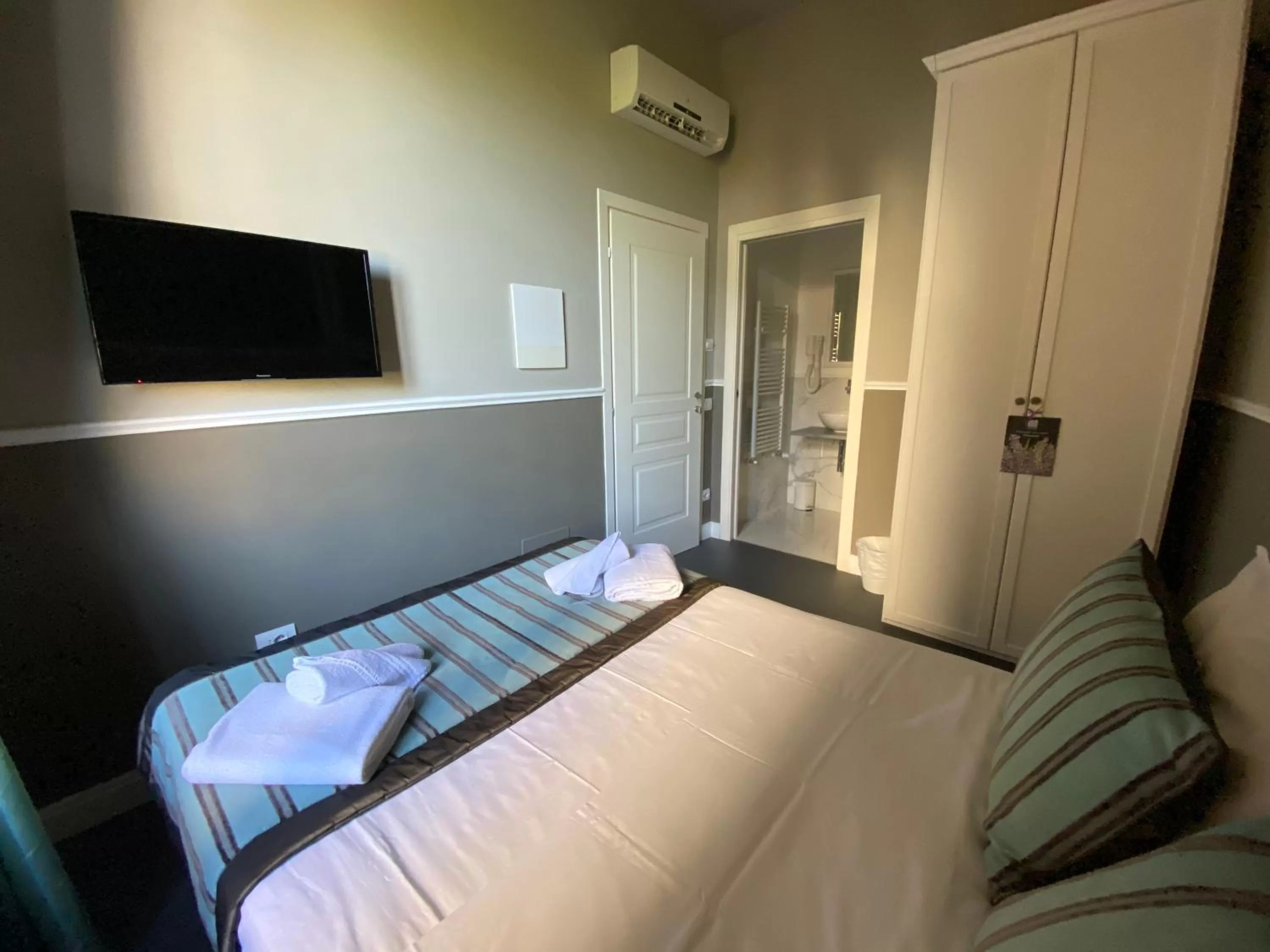 TV and multimedia, Bed in My Guest in Florence