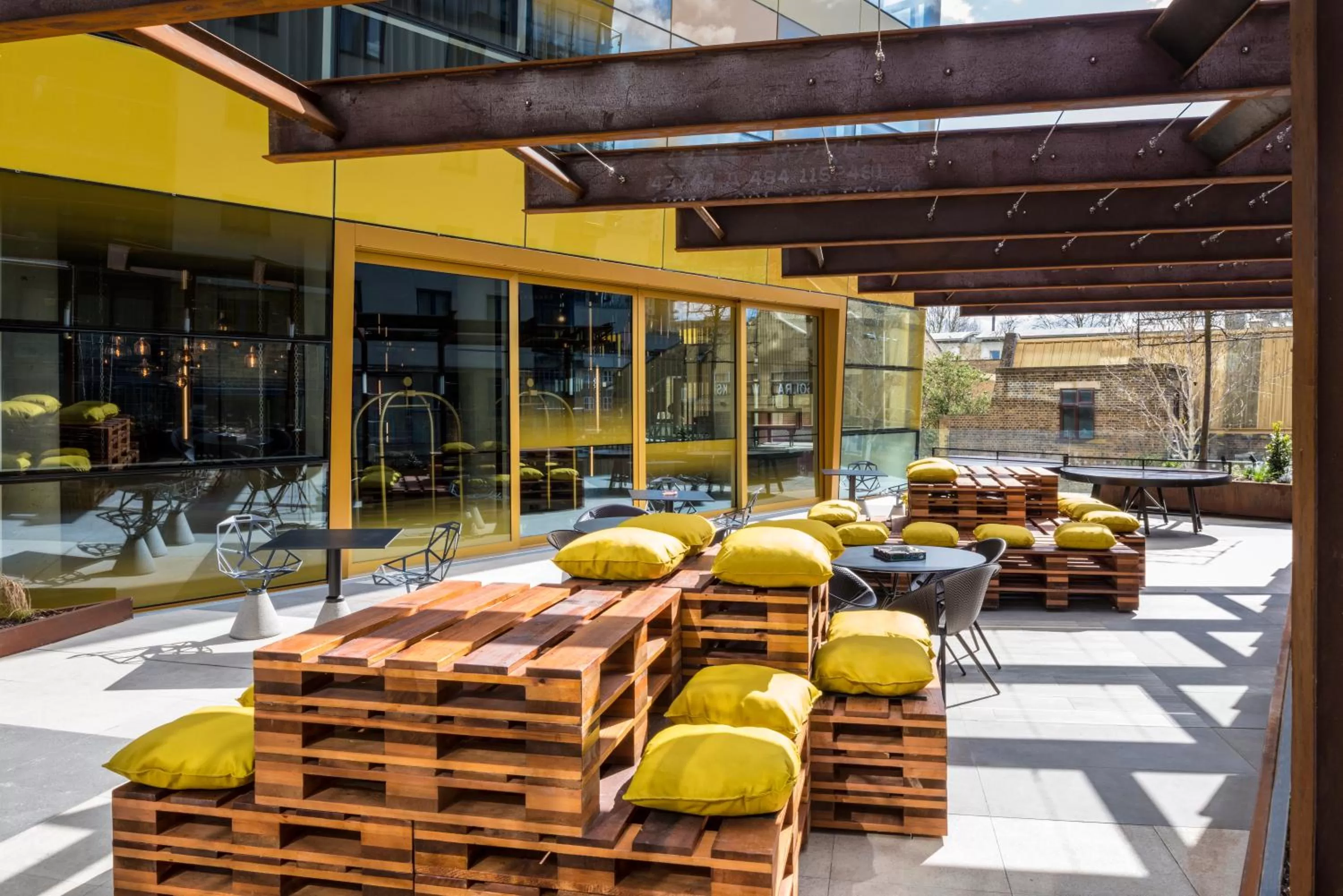 Balcony/Terrace in Novotel London Canary Wharf