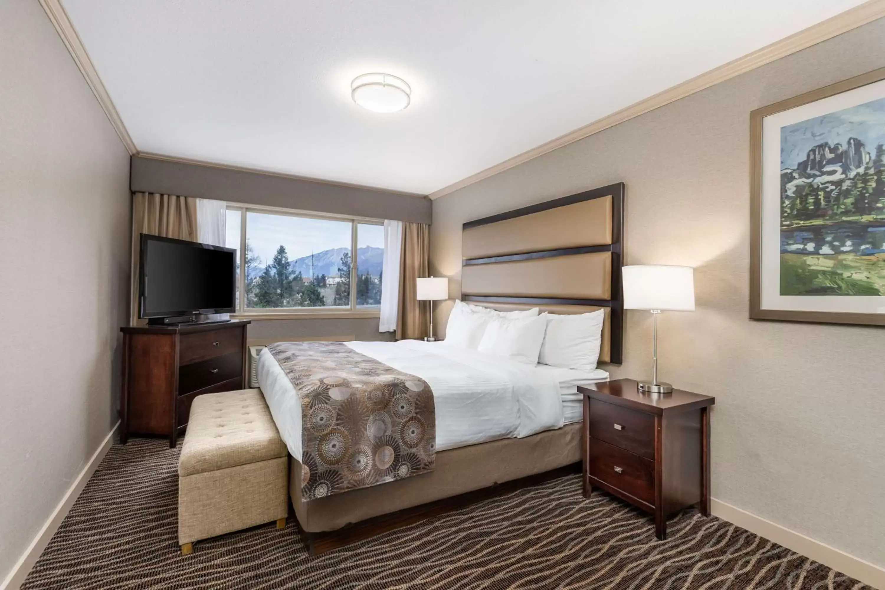 One-Bedroom Suite in Prestige Radium Hot Springs Resort, WorldHotels Crafted One-Bedroom Suite in Prestige Radium Hot Springs Resort, WorldHotels Crafted