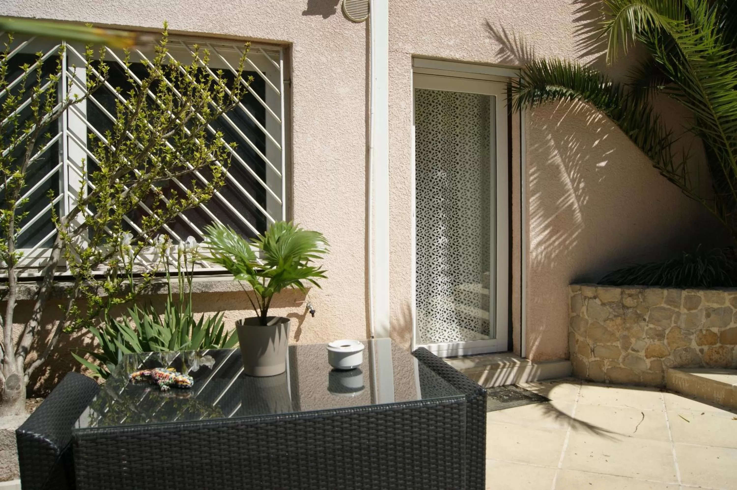 Property building, Seating Area in B&B Villa Castelnau Montpellier